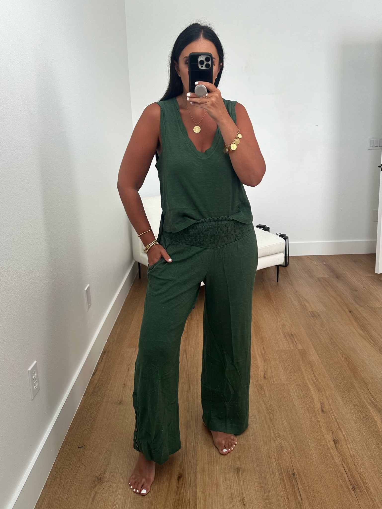 Keep It Cool Set wearing size small
