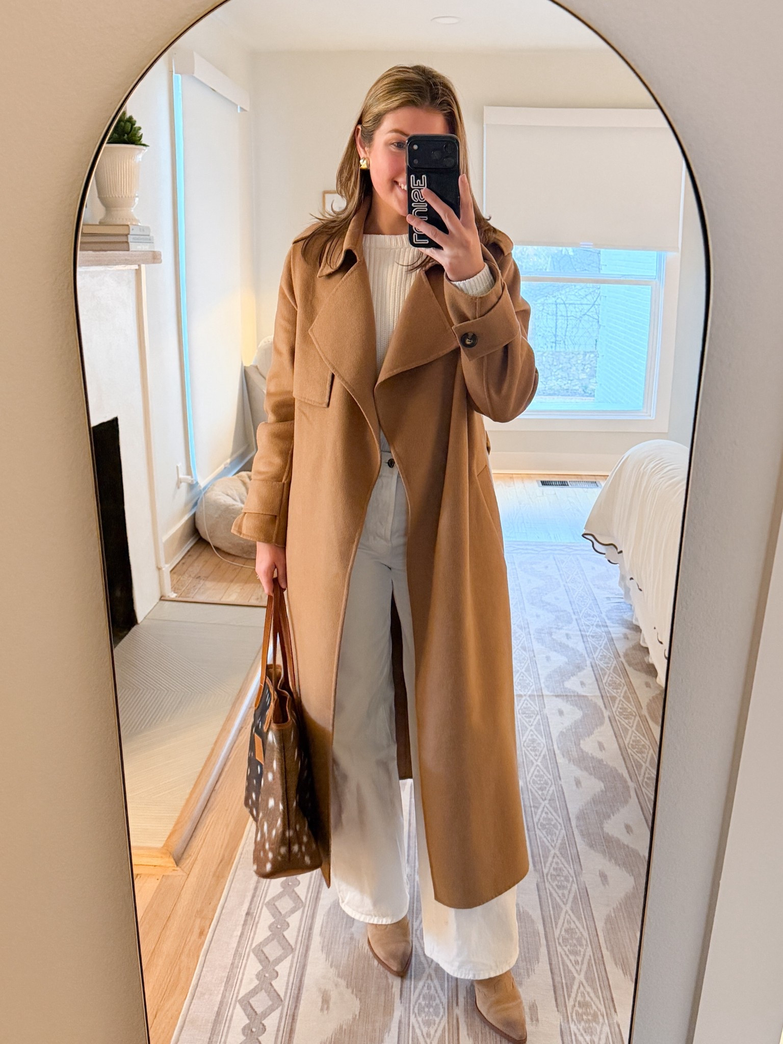 Travel outfit yesterday! Wearing a S in sweater, XS in coat and 26 in jeans 