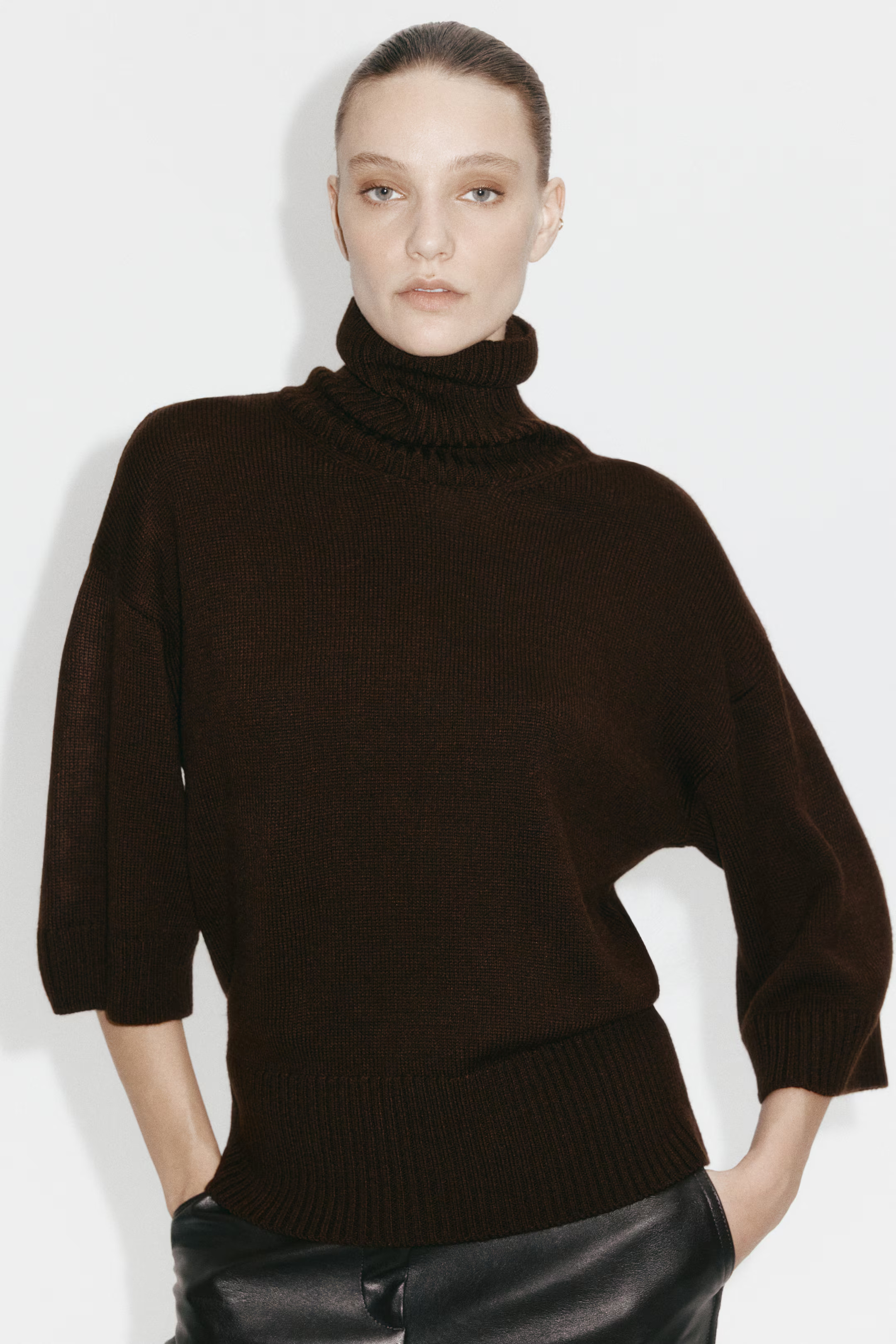Fine-knit polo-neck jumper | H&M (UK, MY, IN, SG, PH, TW, HK)