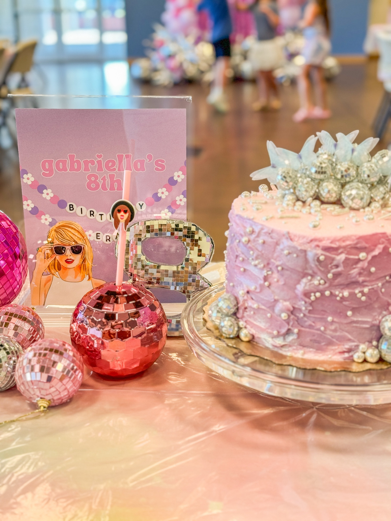 Let’s ParTay!! #taylorswiftbirthday #lover

#LTKParties