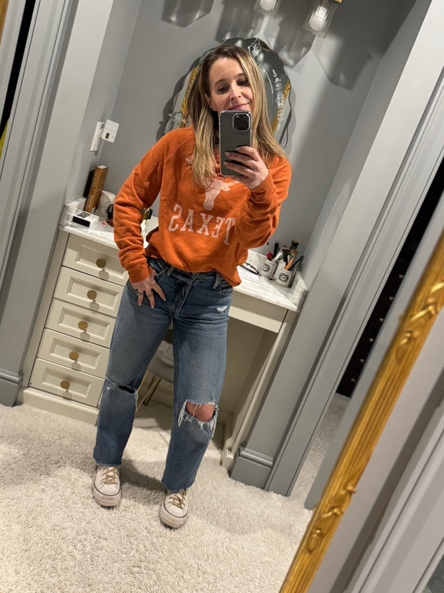 College game day outfit ideas for the College Football Championship playoff games on Jan 1!

Tailgate outfit - game day gear 



#LTKparties #LTKfamily #LTKSeasonal