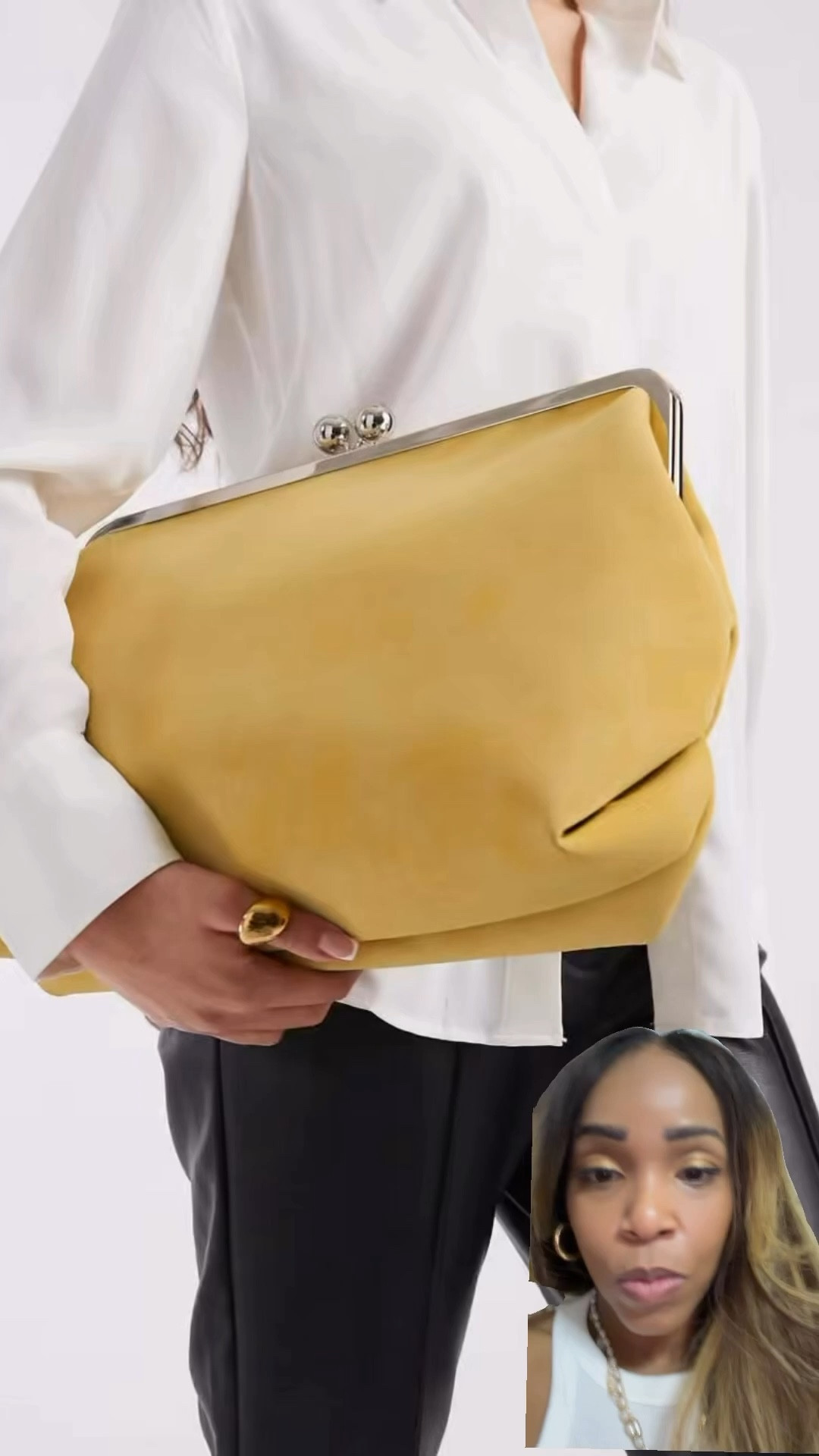 This oversized clutch + these pants? Instant obsession. ✨ The kind of pieces that make every outfit look expensive with zero effort. I already know these are going to sell out fast, so don’t walk… run.😳🏃🏽‍♀️💨#NewDropEnergy

#LTKMothersDay #LTKootd #LTKOver40