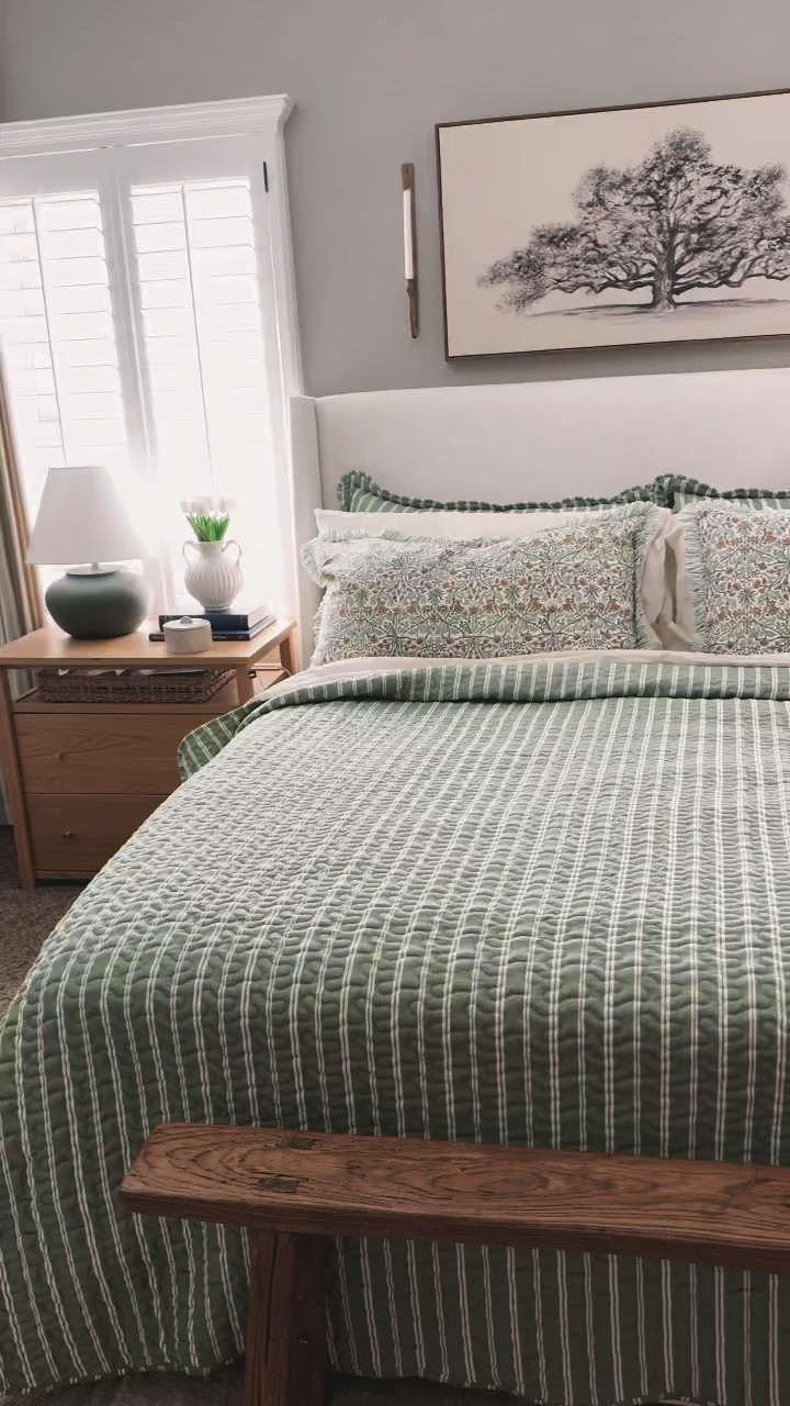 These block print cotton pillow covers from @thefabricrush are like icing on a cake! The perfect way to complete my Spring green bedding. 
Cotton and thin layers are perfect way add cozy layers but keep cool while you sleep. 

Pillows are linked in stories and bio

#pillows #bedding #springbed #cozybedroom #bedroominterior