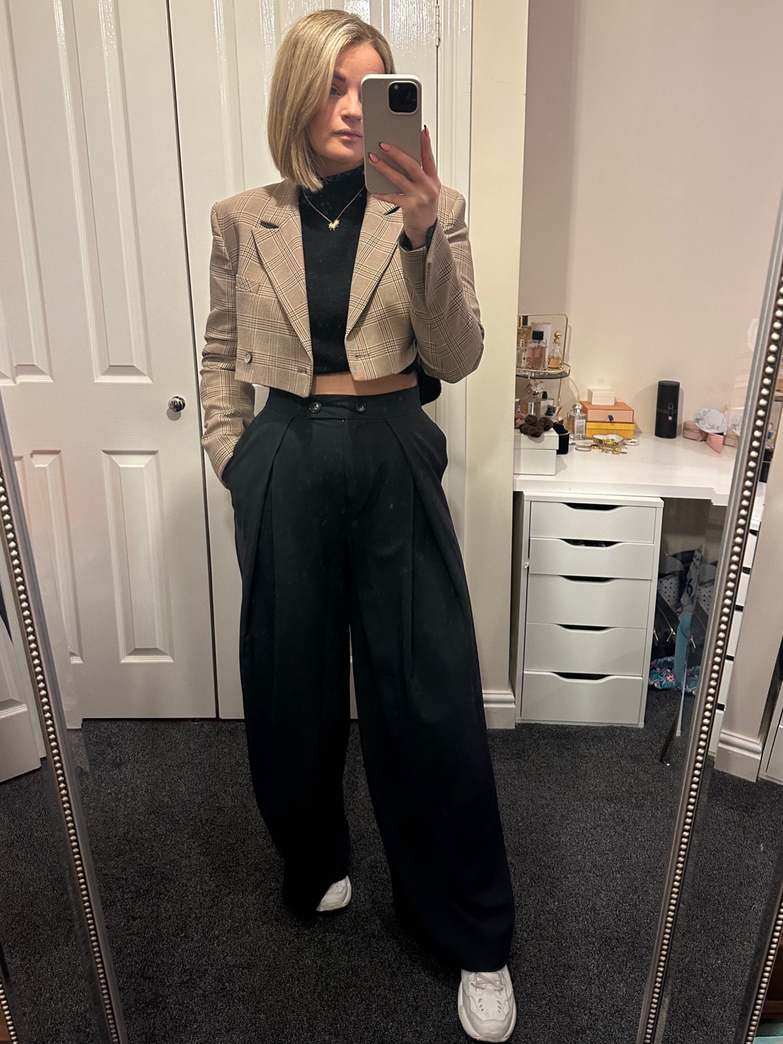 My fave chilled outfit to work ever! 
Blazer is Zara but from vinted 

#LTKSeasonal #LTKfindsunder50 #LTKworkwear