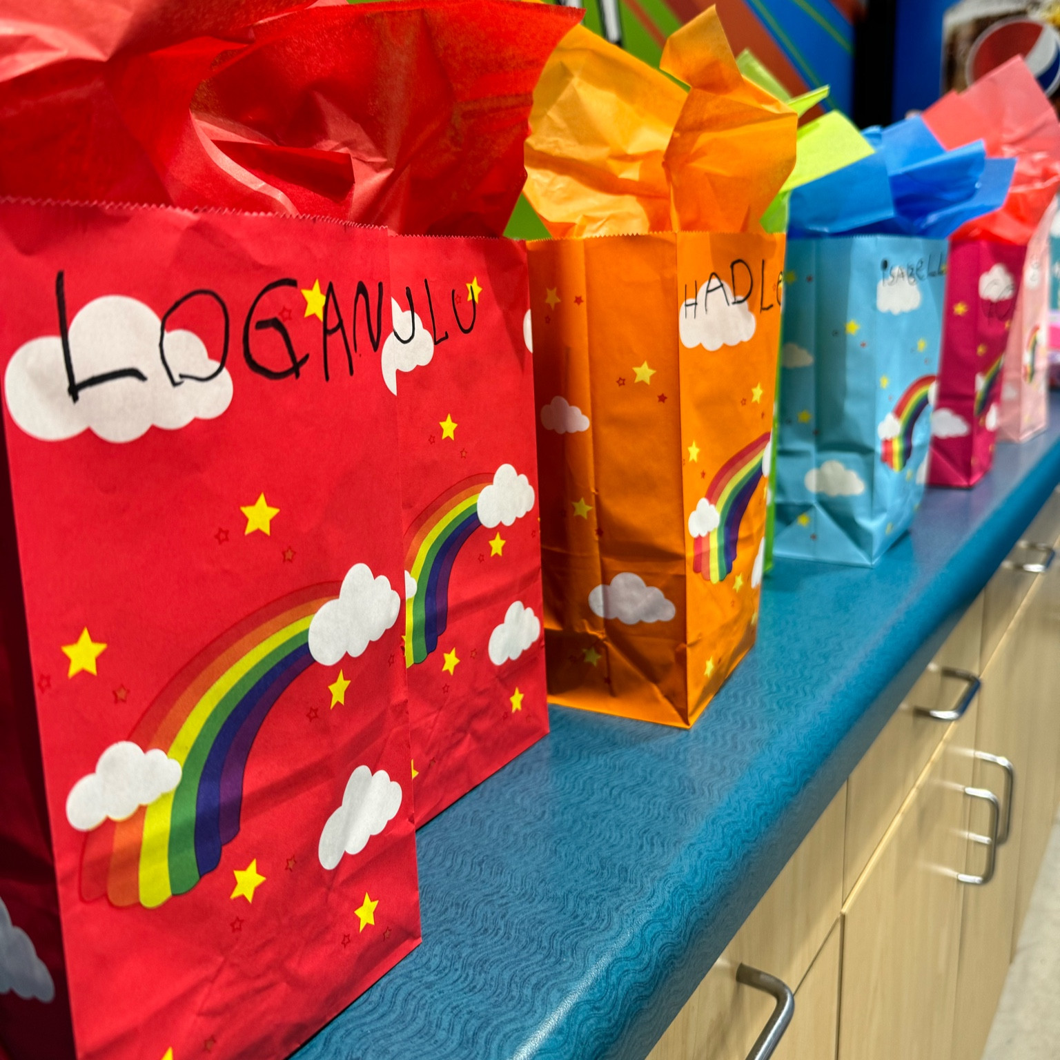 Unicorn Themed Birthday Party Goodie Bag Ideas

unicorn poop | granola bar | rainbow stackable crayons | bubbles | stickers | coloring book | rainbow goldfish | rainbow fruit roll-ups 

#LTKKids #LTKParties #LTKFamily