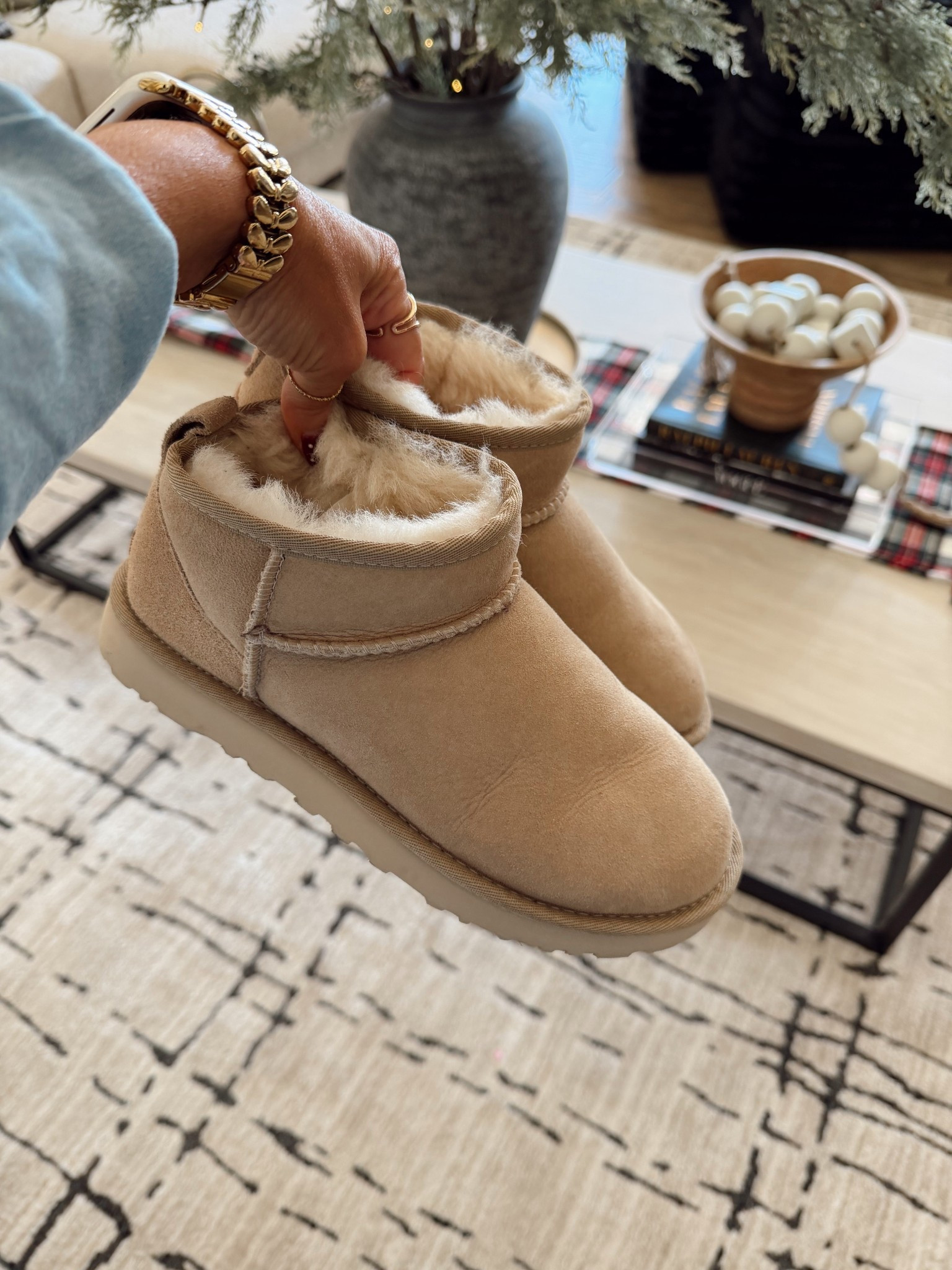 Ultra mini Uggs 

#LTKShoeCrush #LTKSeasonal #LTKStyleTip