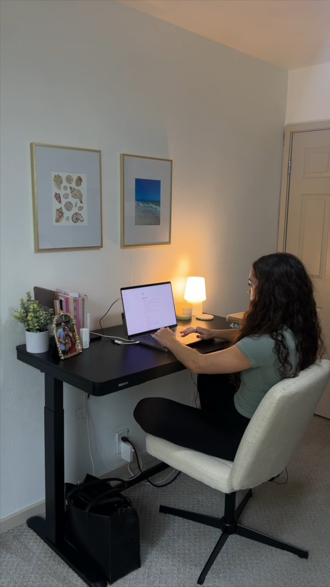 Home office desk makeover for under $100 😍 I had this extra wide office chair saved on my amazon since last fall after seeing it on tiktok and finally caved when I saw it was $50. Been using it for a week & love it!! They have some with wheels but I personally didn’t want them bc they mess up our carpet and don’t like having a mat :’) the shell print was a hand painted one on etsy from “KatieIllustratesShop” & it was the only one available :( 

Chair is still on sale for $50 rn!!! 

office makeover, home office setup, home office essentials, work from home essentials, desk setup, tiktok viral chair

#LTKVideo #LTKhome #LTKfindsunder100