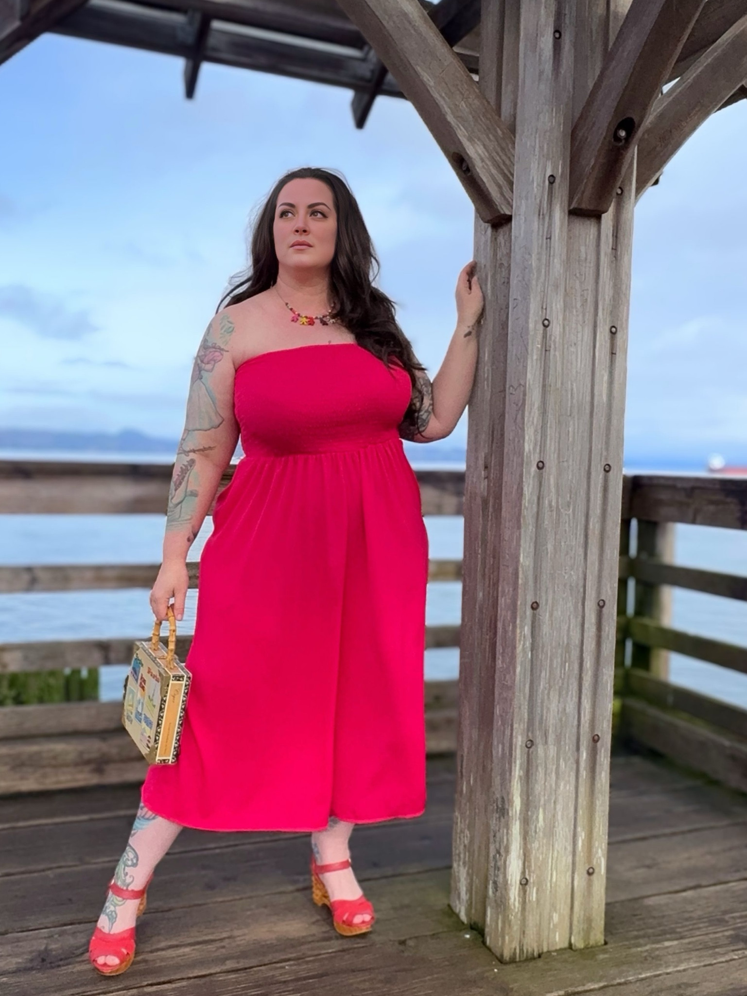 Plus size Hot pink smocked strapless romper with pockets

#LTKFindsUnder50 #LTKOver40 #LTKPlusSize