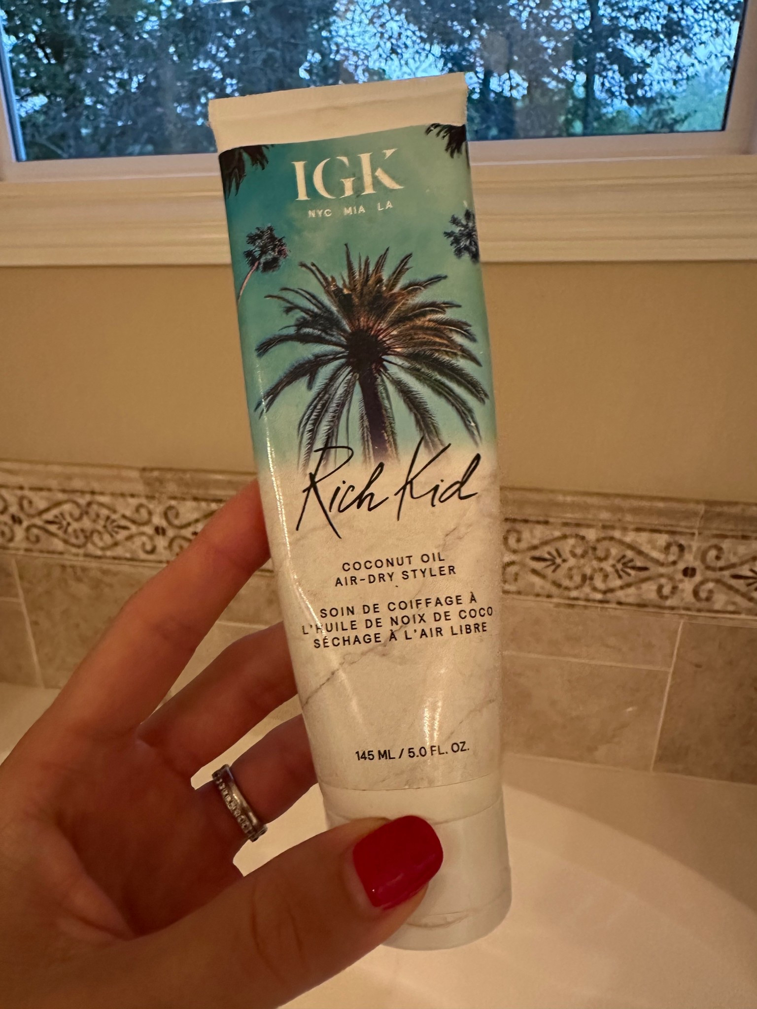 Best wavy hair girl product