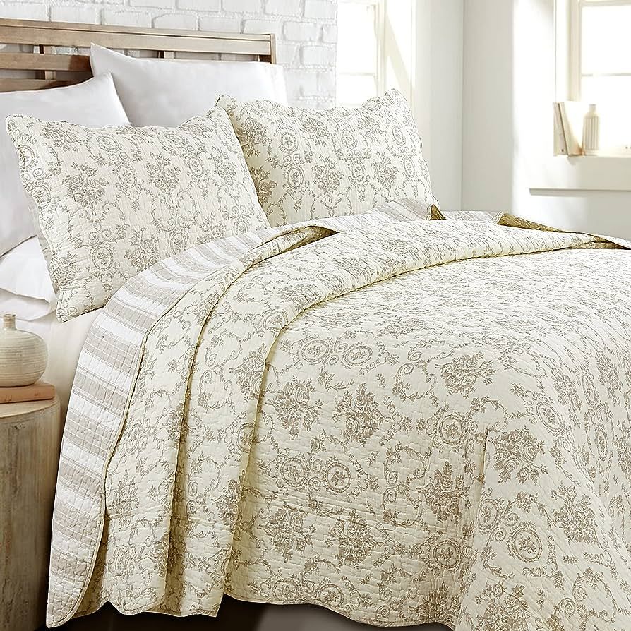Cozy Line Home Fashions French Medallion 100% Cotton Bedding Quilt Set, Beige Ivory Rose Flower R... | Amazon (US)