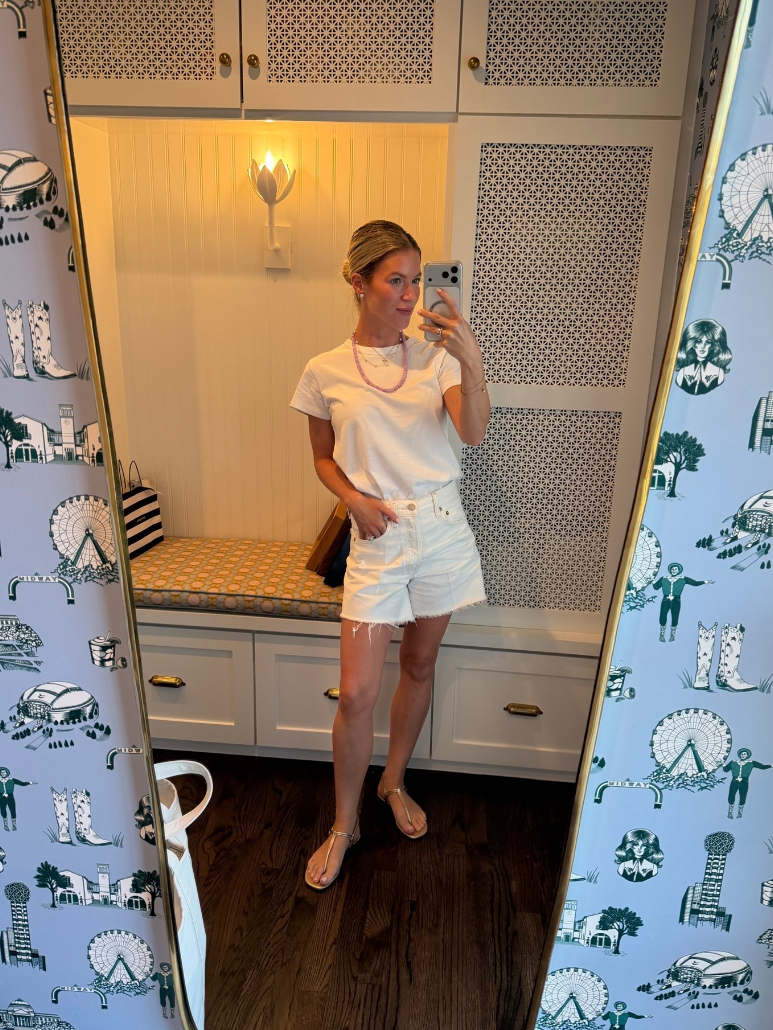 K’s ootd

#LTKootd #LTKmomlife #LTKgrwm