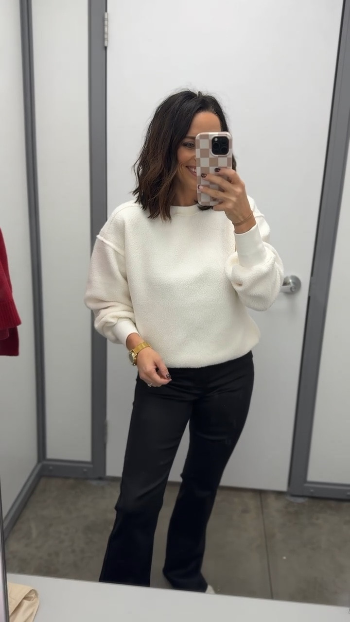 Y’all this fleece pullover is sooo good!! So comfy and warm, super soft too. Runs TTS and comes in 3 other colors.
Run, don’t walk, for this cutie!

Commission links - Walmart partner

Cozy vibes, casual fit, loungewear, pullover, Walmart finds, VintagePickin



#LTKFindsUnder50 #LTKStyleTip #LTKootd