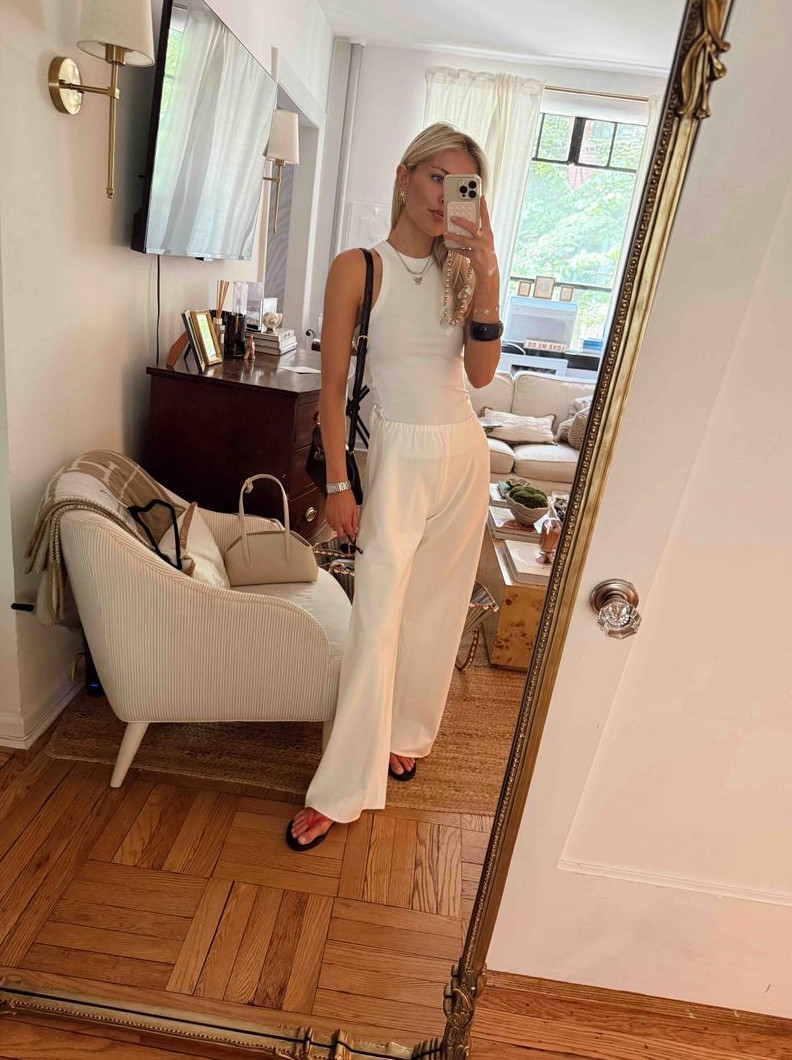 Weekend OOTD! These pants are seriously one of my favorites. 

 #LTKSeasonal #LTKStyleTip