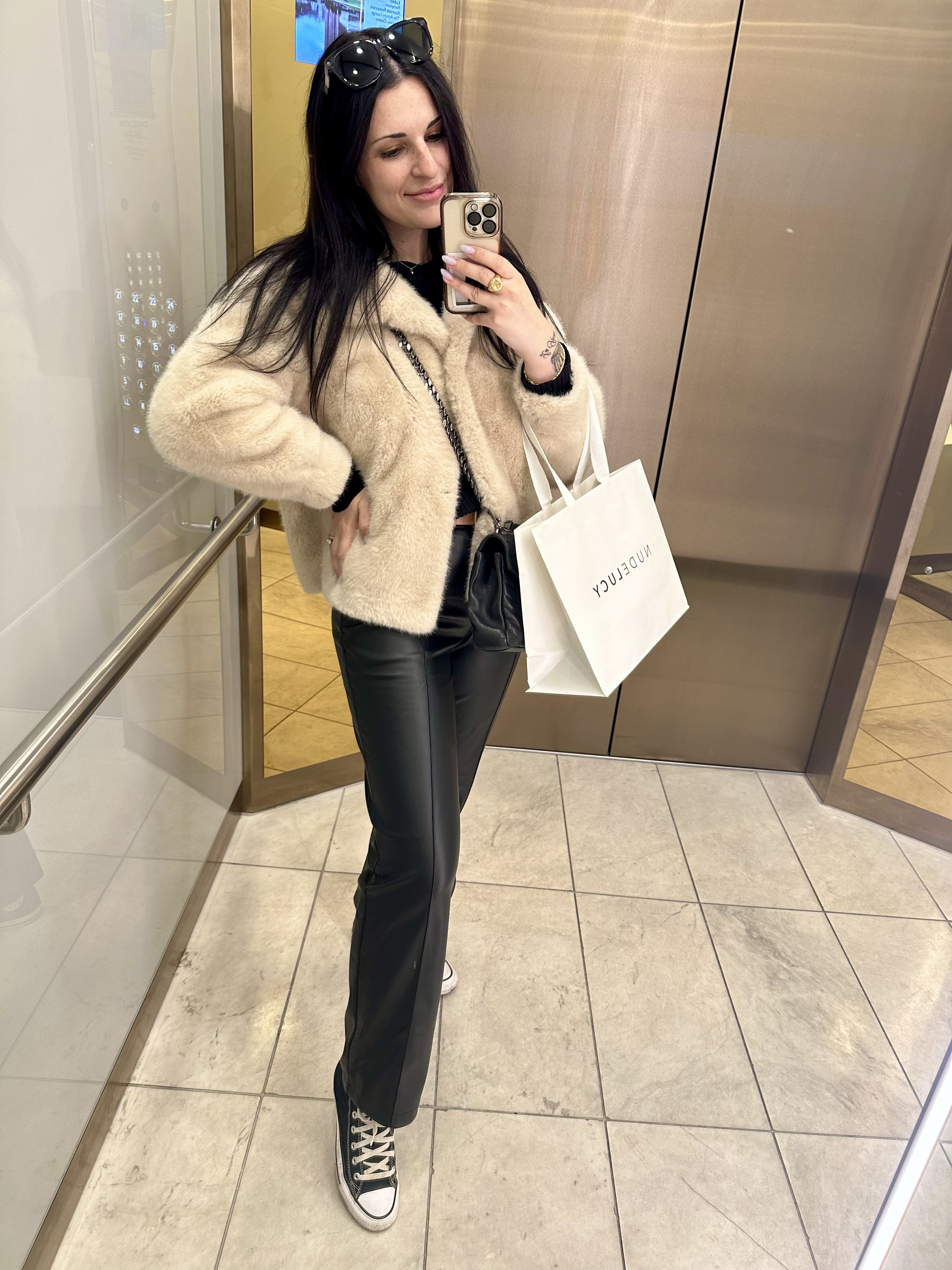 Keep it cute and cozy for mild winter days. 

#LTKHoliday #LTKSeasonal #LTKStyleTip