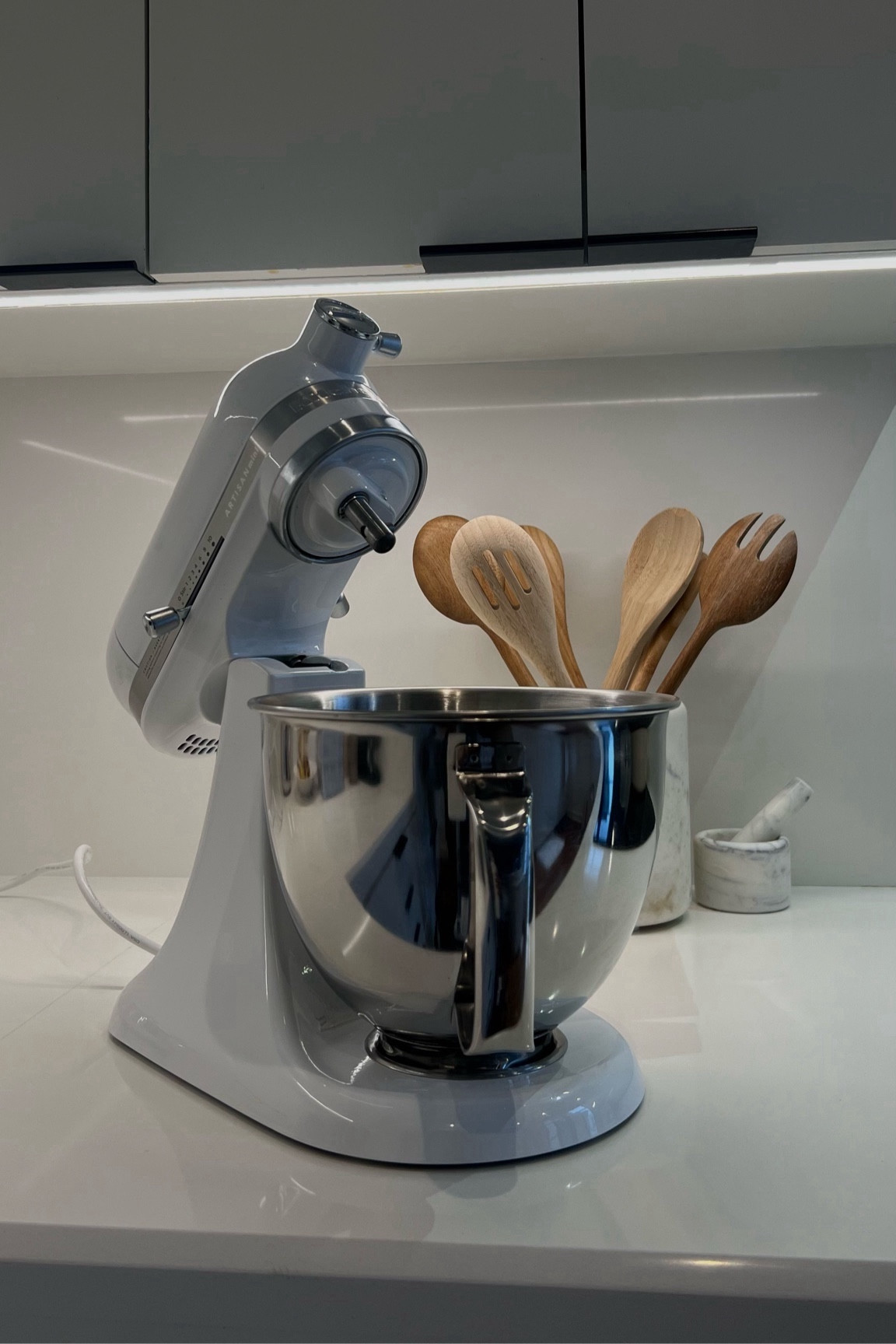 A Kitchenaide mixer is needed in every home, I picked white because I have an all white kitchen 🤍

#LTKhome #LTKMostLoved
