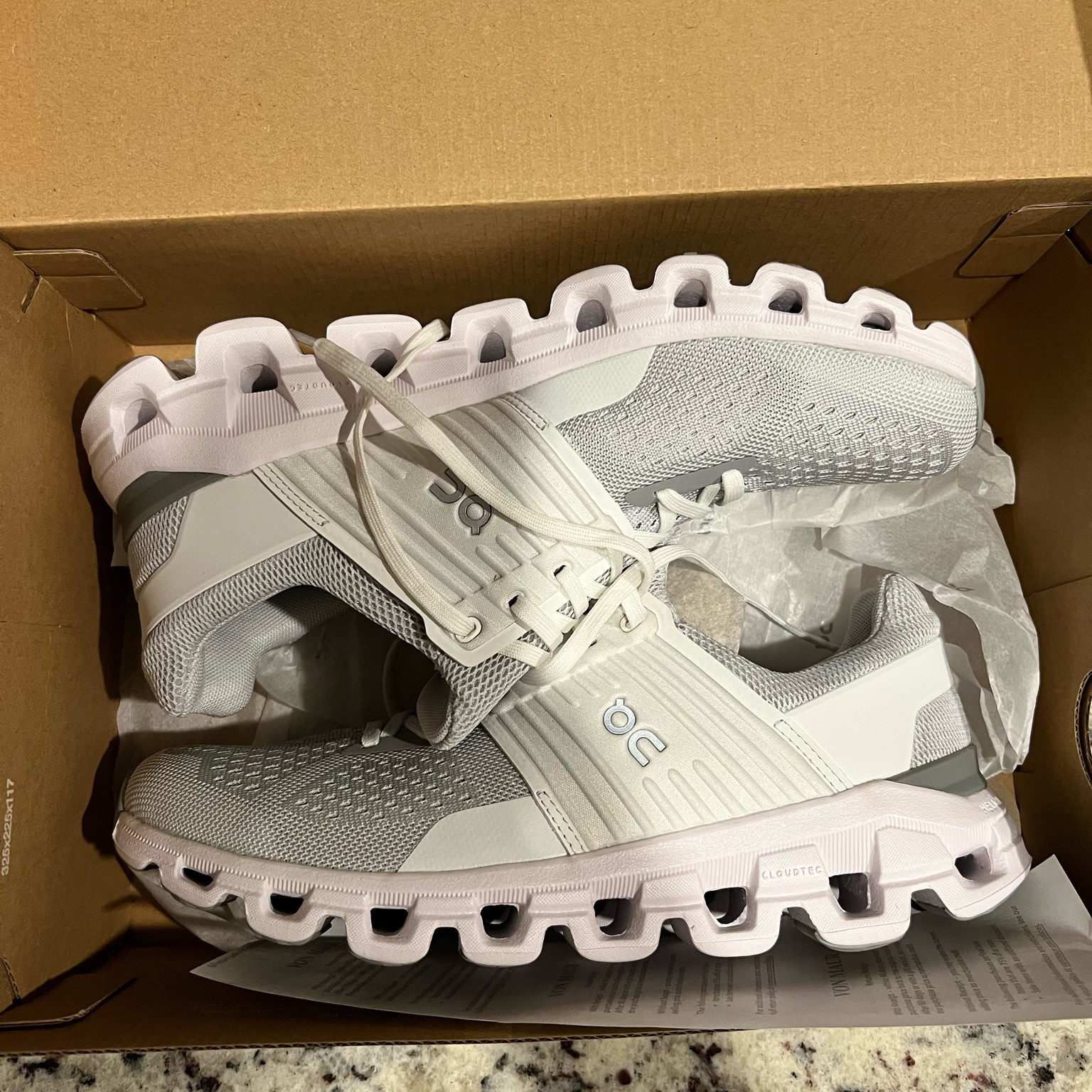 New kicks! Sized a 1/2 up 👟 

#LTKFind #LTKSeasonal #LTKfit