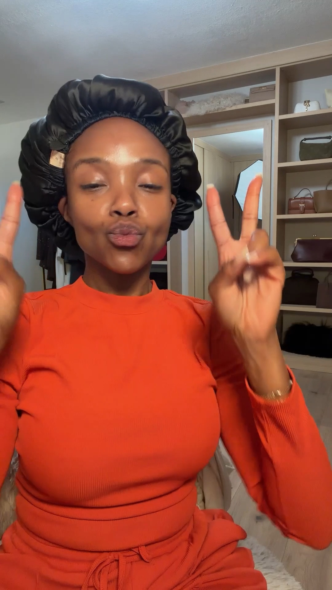 Hair tutorial
How I use my Heatless rollers 

Bundles are from @hairnista
Use code: KIRA20

#LTKvlog