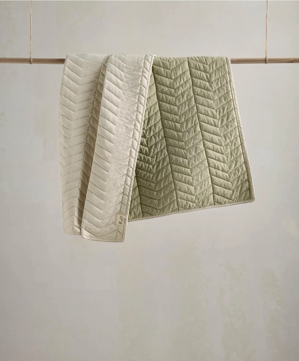 Baby Quilt (3.0 Tog) - Sage Green/Neutral | Mamas & Papas
