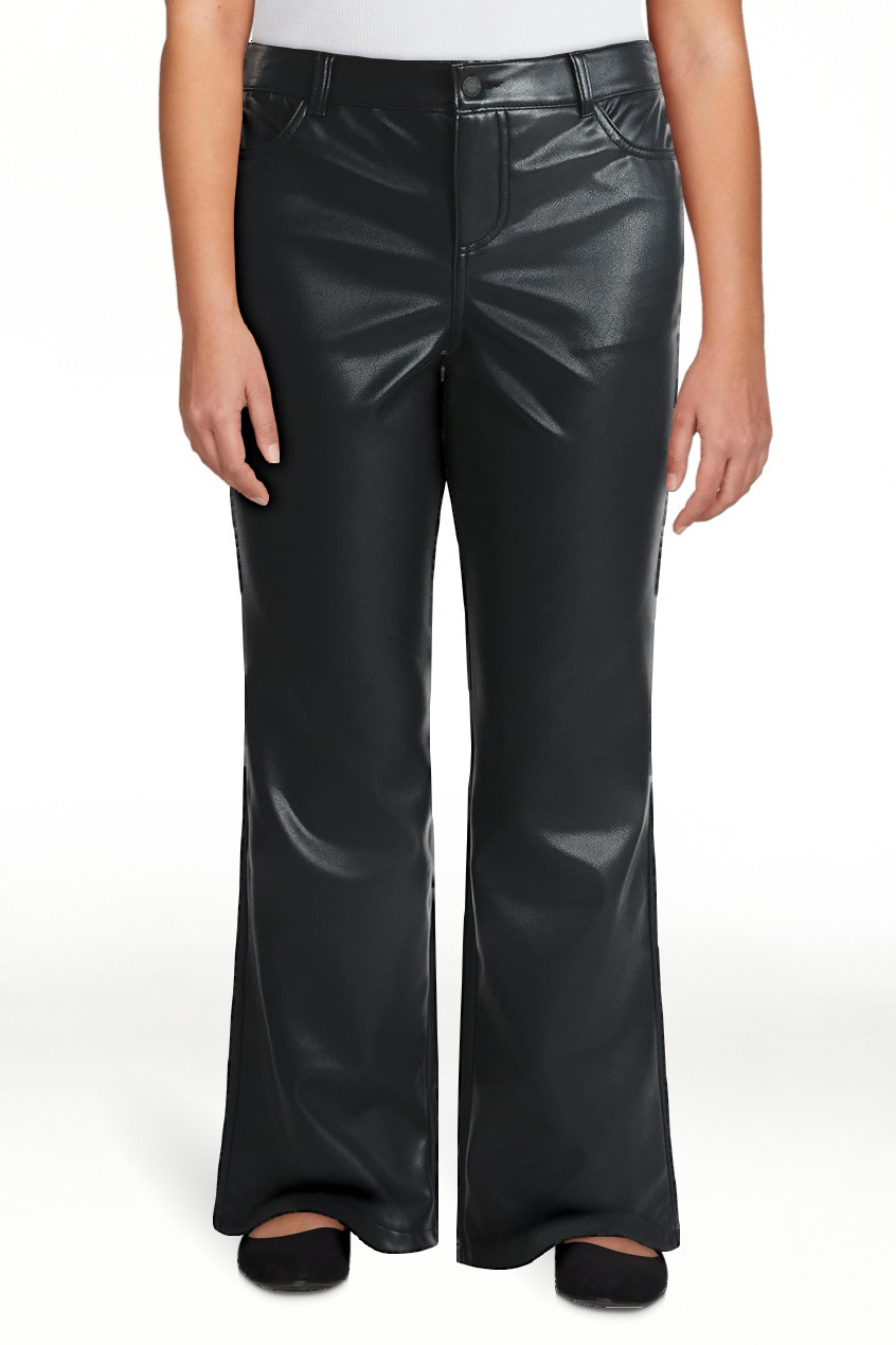 No Boundaries Baby Bootcut Pants, 32'' Inseam, Women's | Walmart (US)