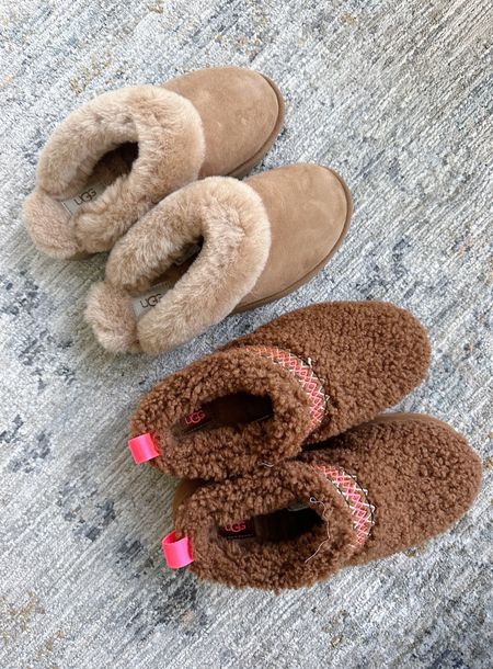 Ugg slippers to snag for cooler fall temps!! 

#LTKSeasonal #LTKshoecrush #LTKover40