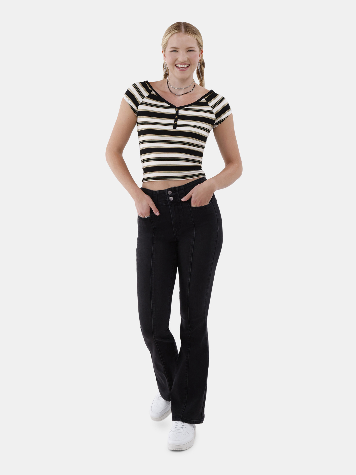 No Boundaries Pintuck Flare Pants, 31” Inseam, Women’s | Walmart (US)