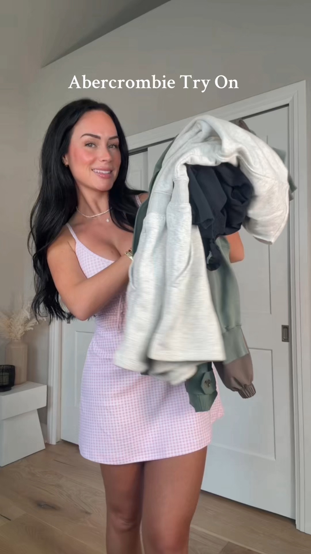 Styling Abercrombie activewear ✨ these pieces are so versatile perfect for a workout or just everyday life!

I will have them on my LTK in the outfit inspo section.
My sizing 5’7, 145lbs, 32dd