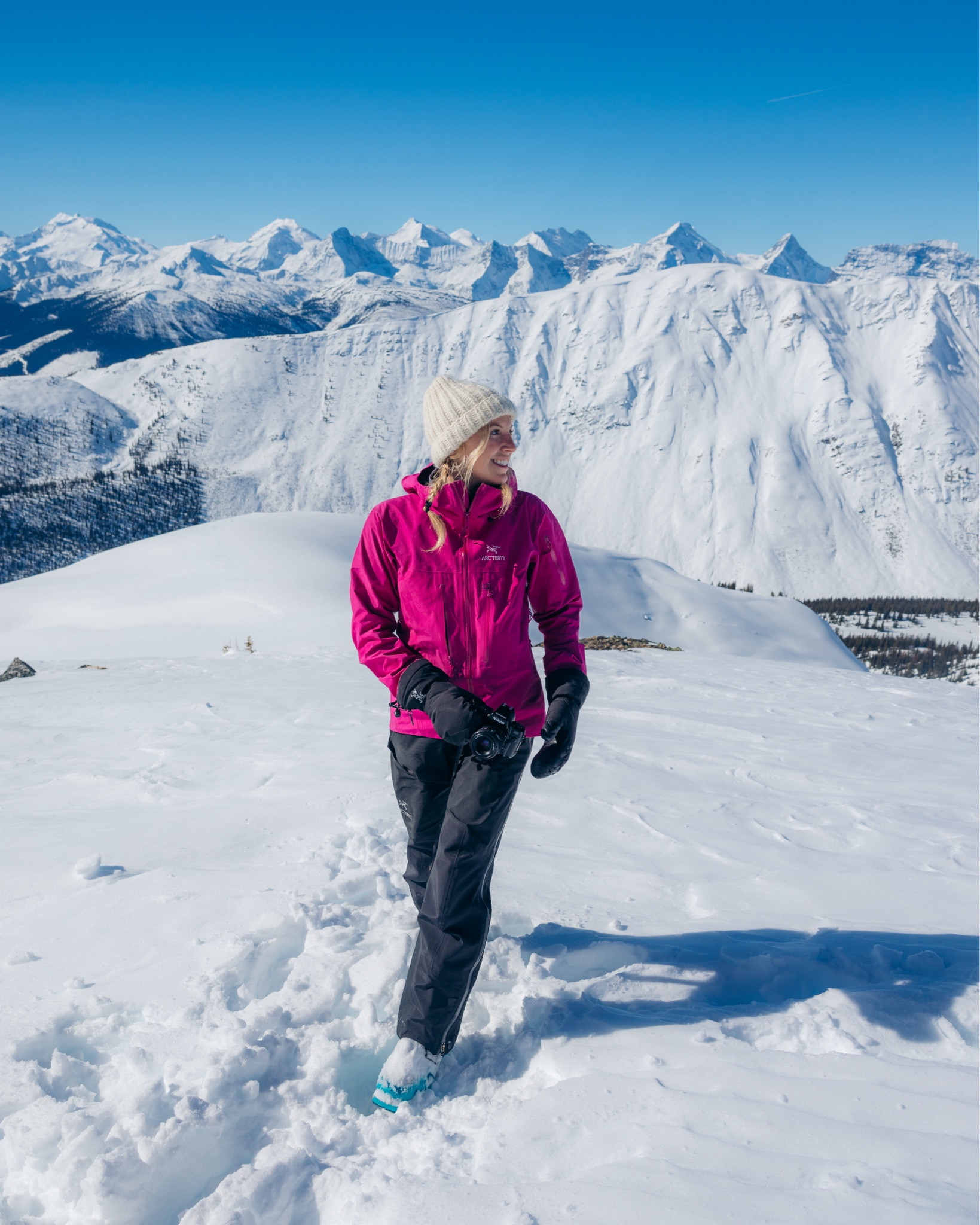 How I layered spring heli-skiing with CMH Purcells 👀🎿

#LTKfitness #LTKSeasonal #LTKtravel