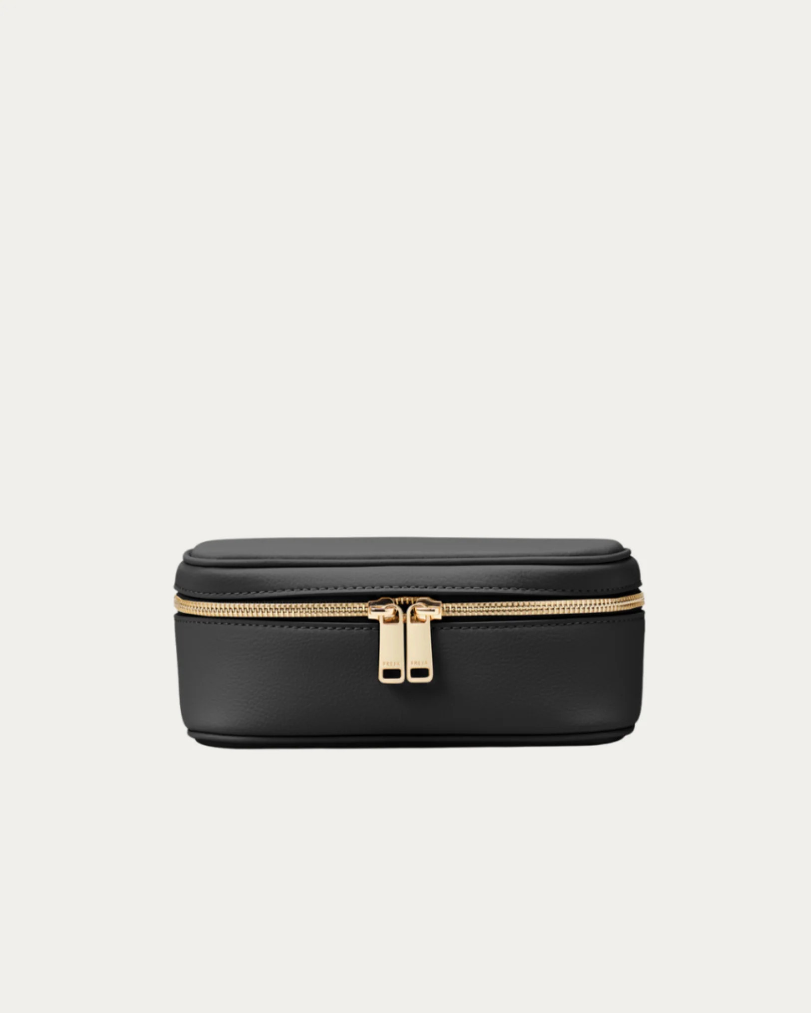 Toiletry Case Medium Black | Freja New York