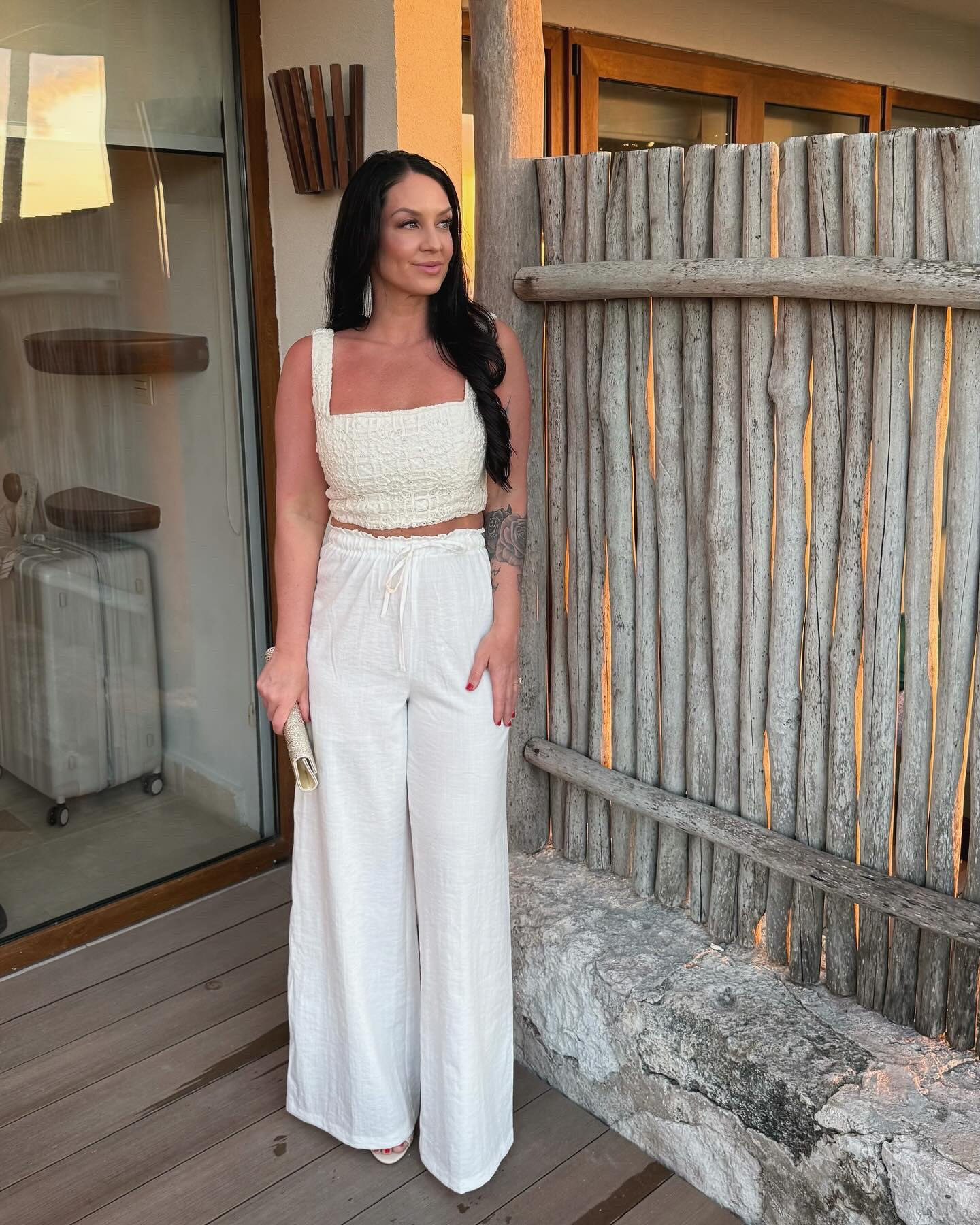 Which look is your favorite? Look 1 or 2?
We went out for dinner several times in the last week, which gave me a chance to dress up a bit 🤍

I so love a day by the ocean followed by dinner at sunrise. I definitely overpacked too — more outfits next time. 🤍🌊

.
.
.
.
#outfit #ootd #travel #traveler #vacaymode #vacaydress #shopmycloset #seasunset #oceanvibes #dressoftheday

#LTKShoeCrush #LTKTravel #LTKItBag