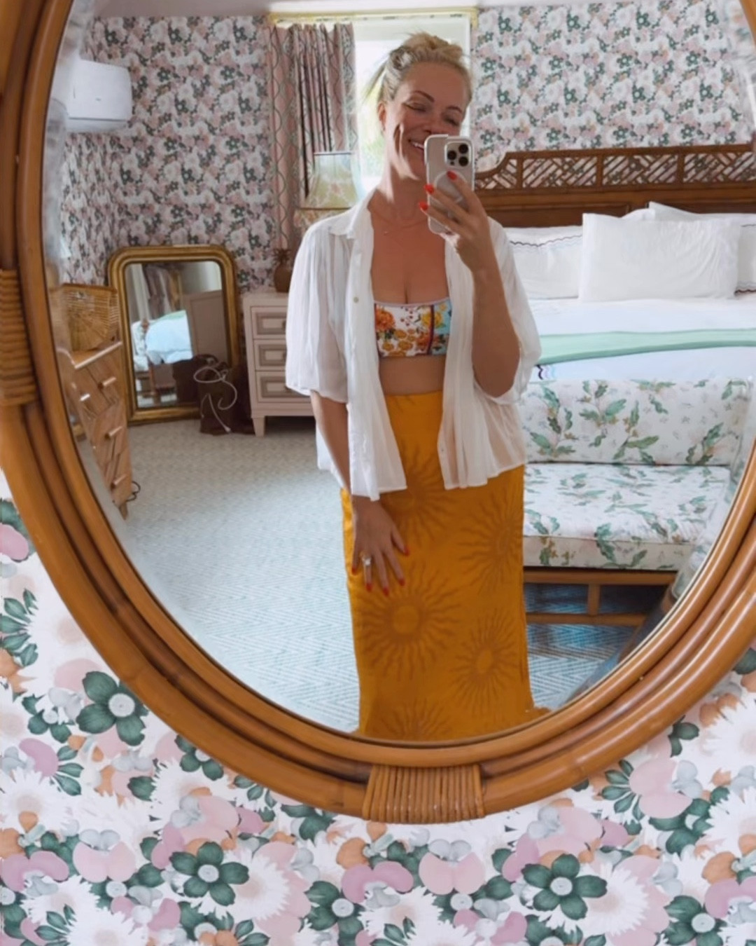 Beachin’ & breezy for one of my last days in the Bahamas 🇧🇸 i love Harbour island so much 💖

#LTKSwim #LTKOver40 #LTKWatchNow