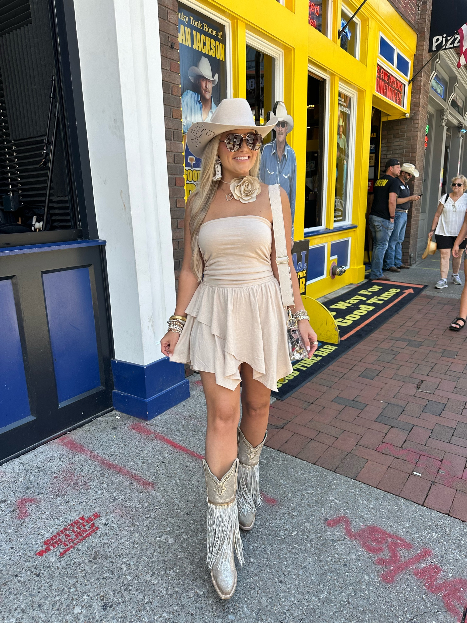 Nashville outfit! 
Country concert style 

#LTKFindsUnder100 #LTKFindsUnder50