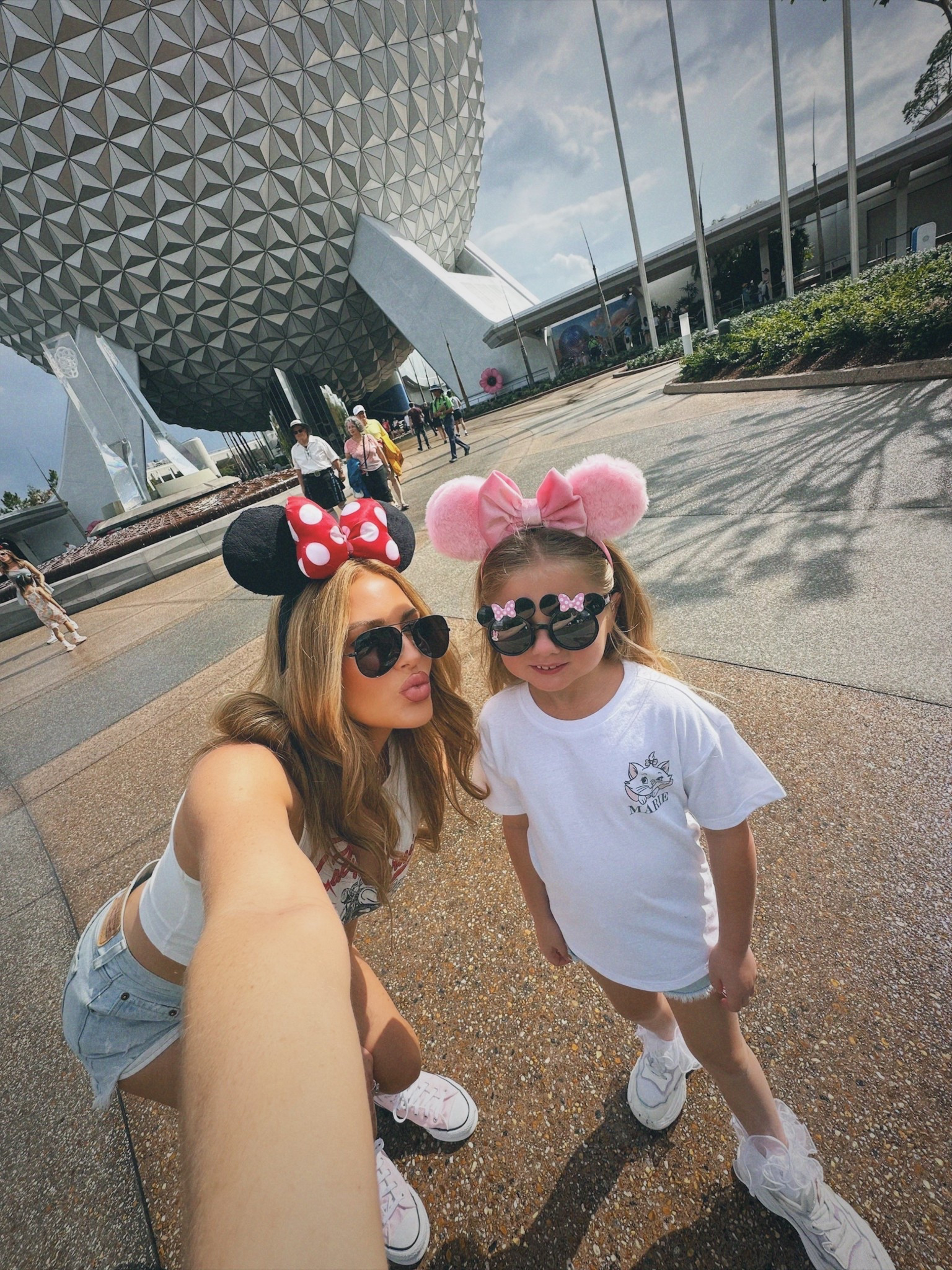 Minnie ears and shades for the best accessories😎🐭

#LTKTravel #LTKKids
