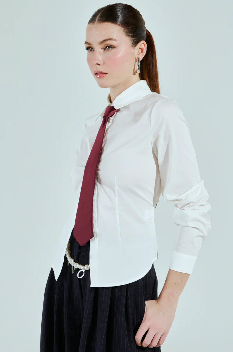 I'M THE BOSS BUTTON DOWN | AKIRA