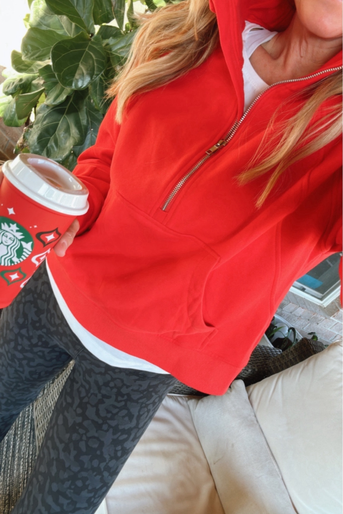 Pullover and leggings for a casual holiday outfit


#LTKfindsunder100 #LTKover40 #LTKfindsunder50