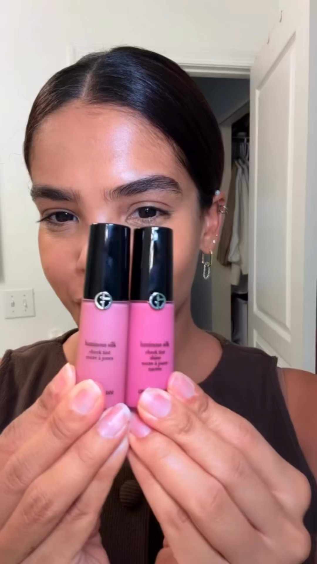 ✨ My secret to the perfect glow ✨

I layered the Armani Beauty Luminous Silk Cheek Tint in Delicate Mauve with the Cheek Tint Shine in Magnetic Mauve for that soft, radiant finish that lasts all day. Both melt effortlessly into the skin for a seamless, second-skin glow 💕

You can grab yours now at @sephora 🤍

@armanibeauty @sephora
#giftedbyarmani #armanibeauties #LuminousSilk #CheekTint #luxurybeauty