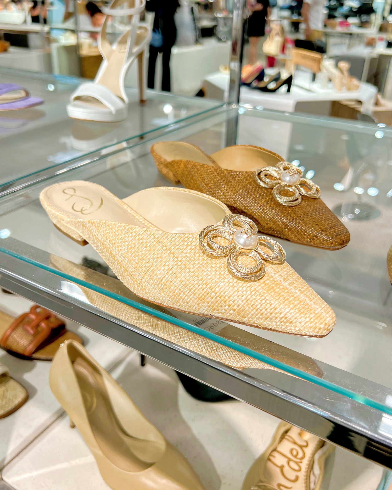 Sam Edelman Jayden Embellished Pointed Toe Mule. Love these flat neutral mules for spring and summer. Great for everyday wear or workwear.

#liketkit @shop.ltk https://liketk.it/44L53

Spring sandals, spring shoes, spring footwear, spring mules, summer sandals, summer shoes, summer footwear, summer mules, shoe wishlist, versatile neutral shoes, neutral flats, neutral sandals, neutral slides, neutral flats, embellished flats

#LTKshoecrush #LTKworkwear #LTKFind