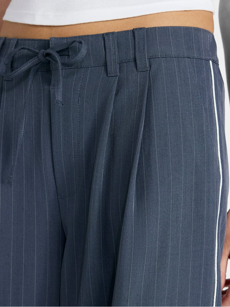 No Boundaries Pleated Trousers with Piping, 30" Inseam, Women's XXS-XXL | Walmart (US)