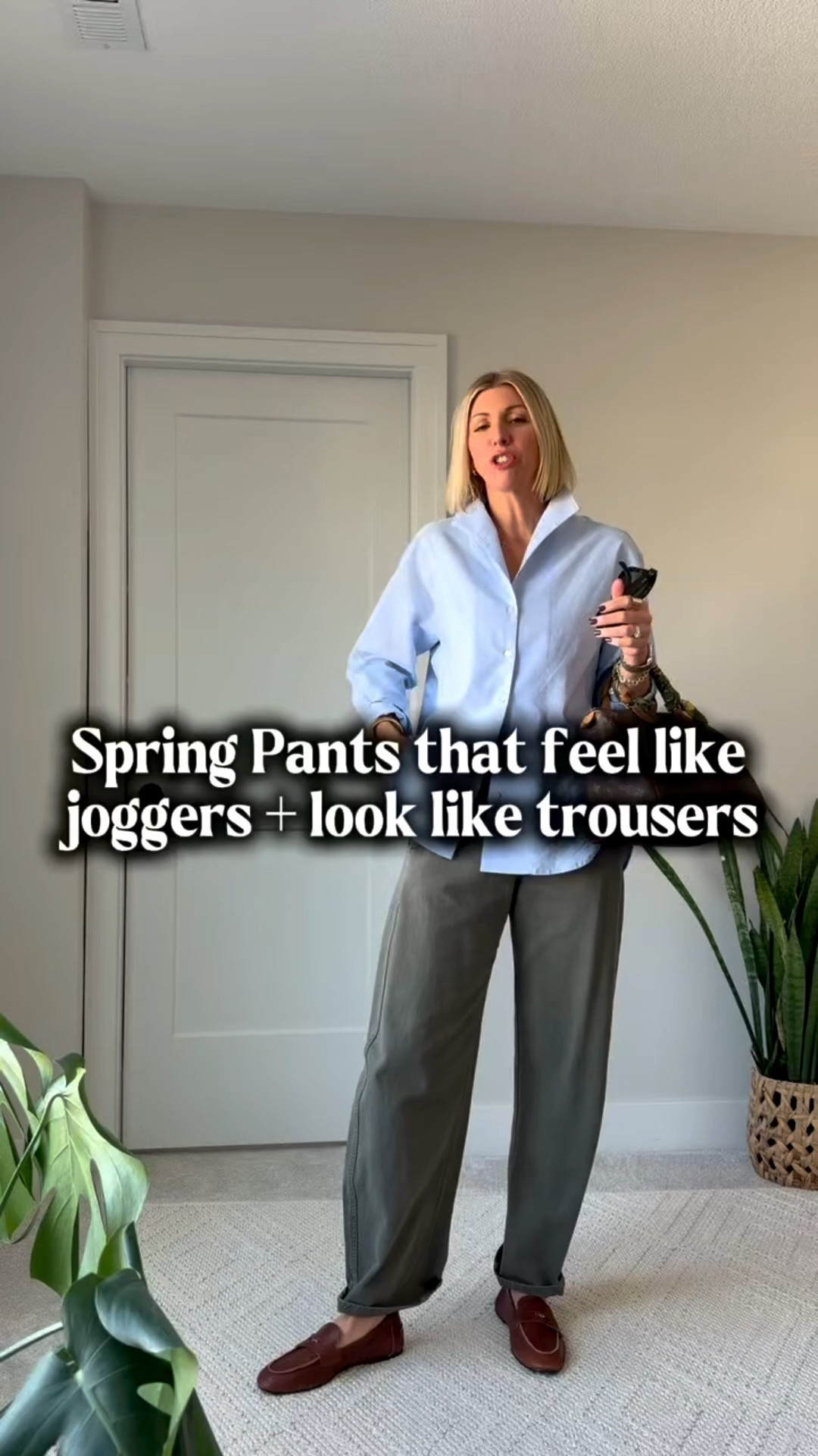 Spring pants that feel like joggers and look like trousers. Wearing my true dress size 6.

#LTKSeasonal #LTKmomlife #LTKootd
