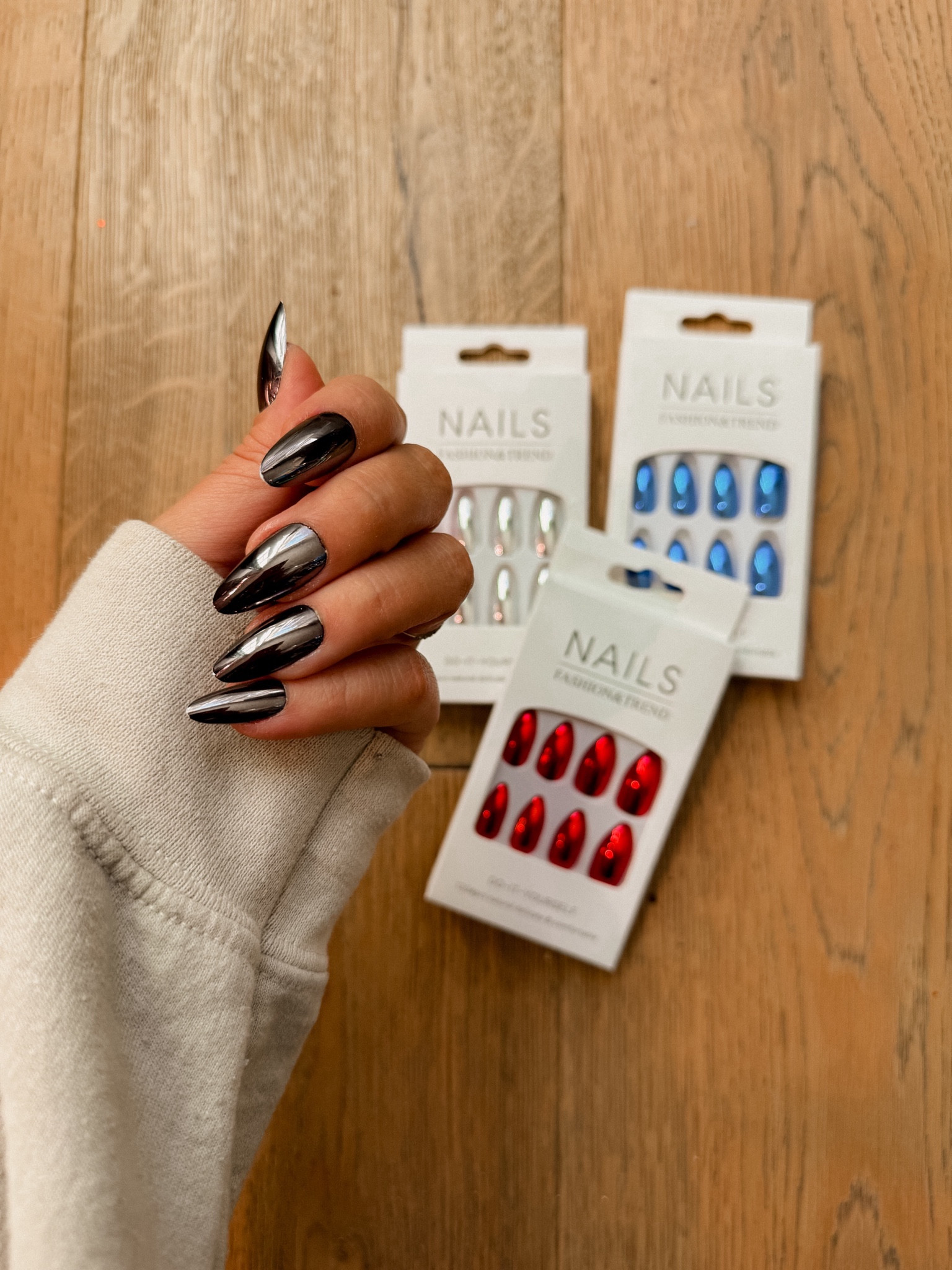 Metallic nails

#LTKbeauty #LTKfindsunder50 #LTKstyletip