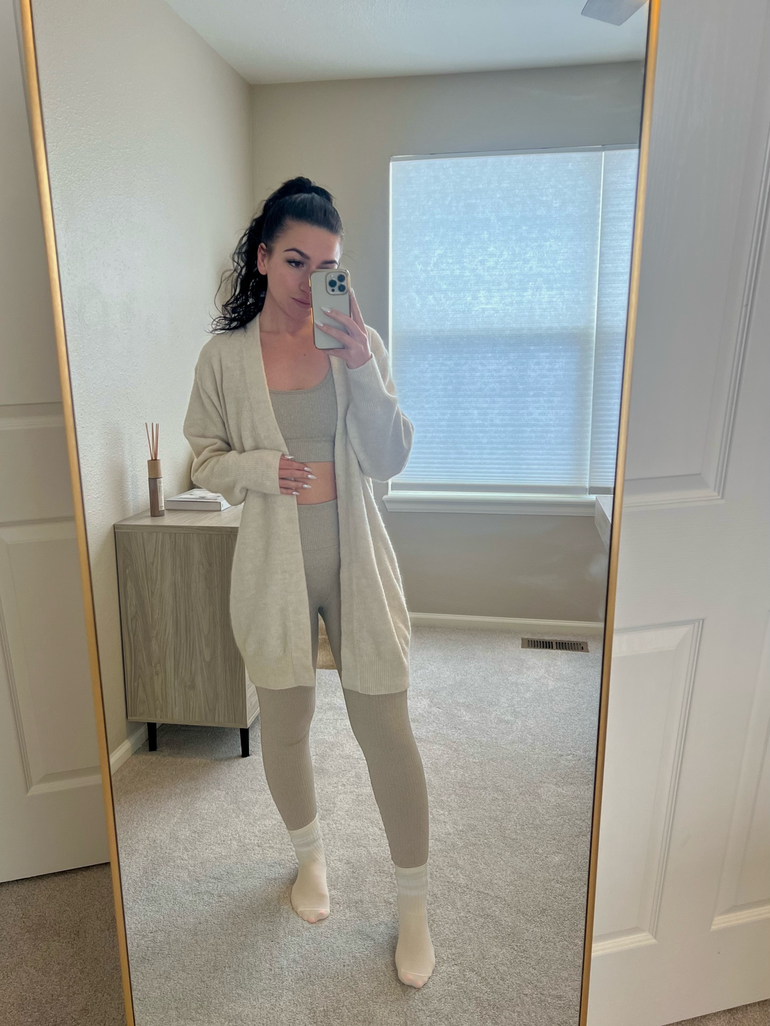 Cozy loungewear 🤍

Ribbed beige set from Amazon
Long cardigan
