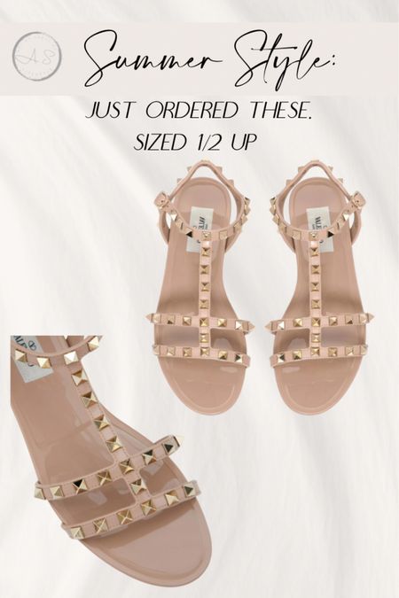 Love these summer sandals. They are fashionable jellies so they can even be worn to the pool or beach!

Sandals

#LTKWorkwear #LTKShoeCrush #LTKSwim