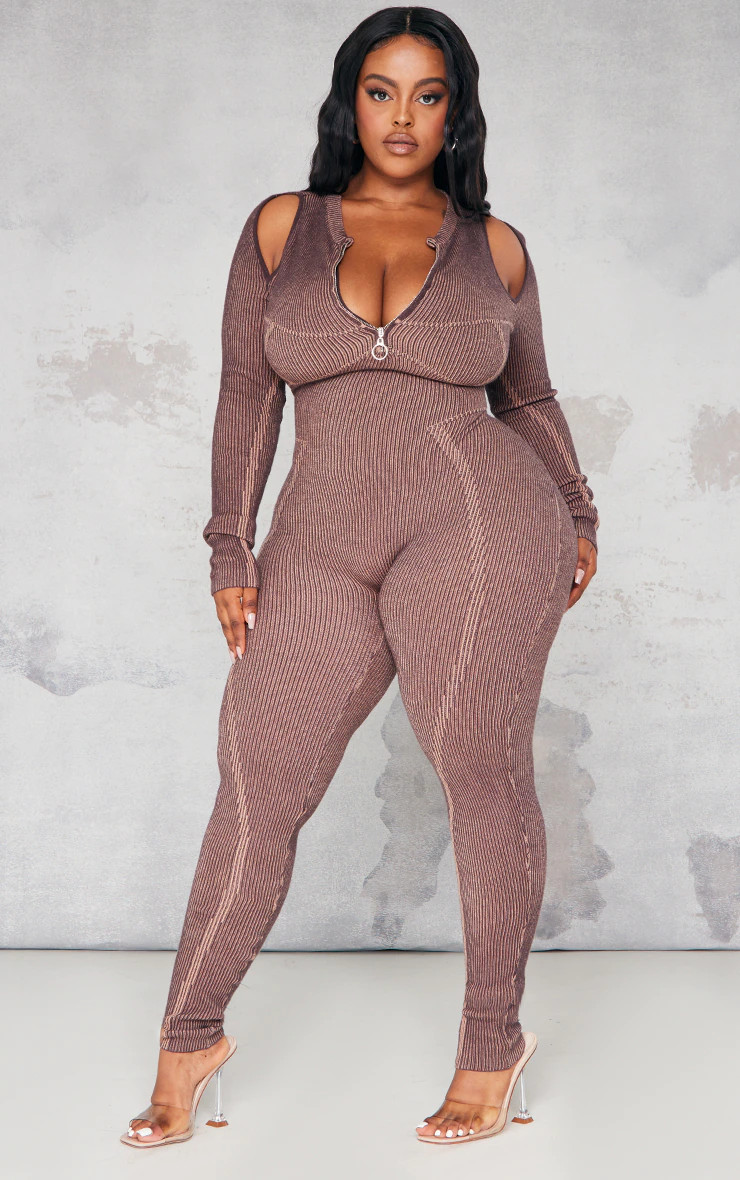 Plus Chocolate Cold Shoulder Seam Detail Jumpsuit | PrettyLittleThing US