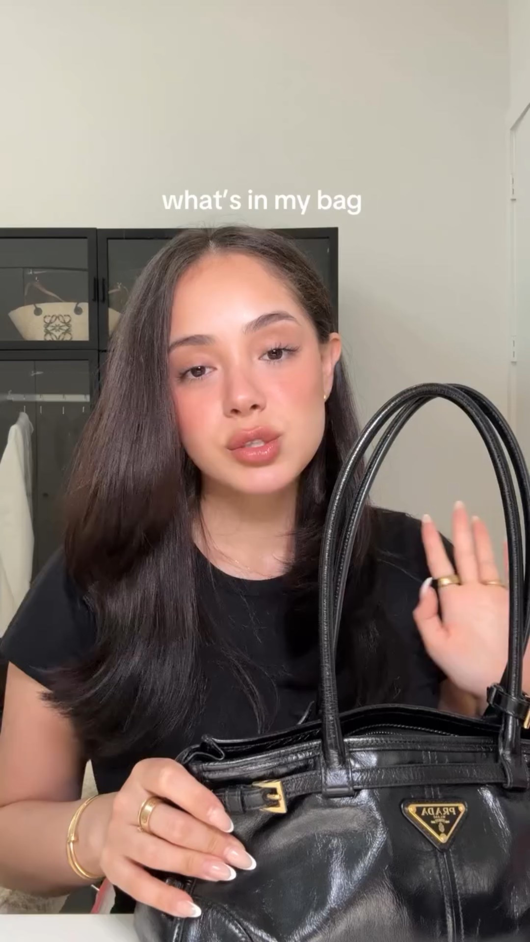 I love watching the what’s in my bag videos so I thought I’d do one of my own 🤍🫶🏻, what’s in your bag? #whatsinmybag #makeup #beauty #purse  chanelofficial prada  bala celine