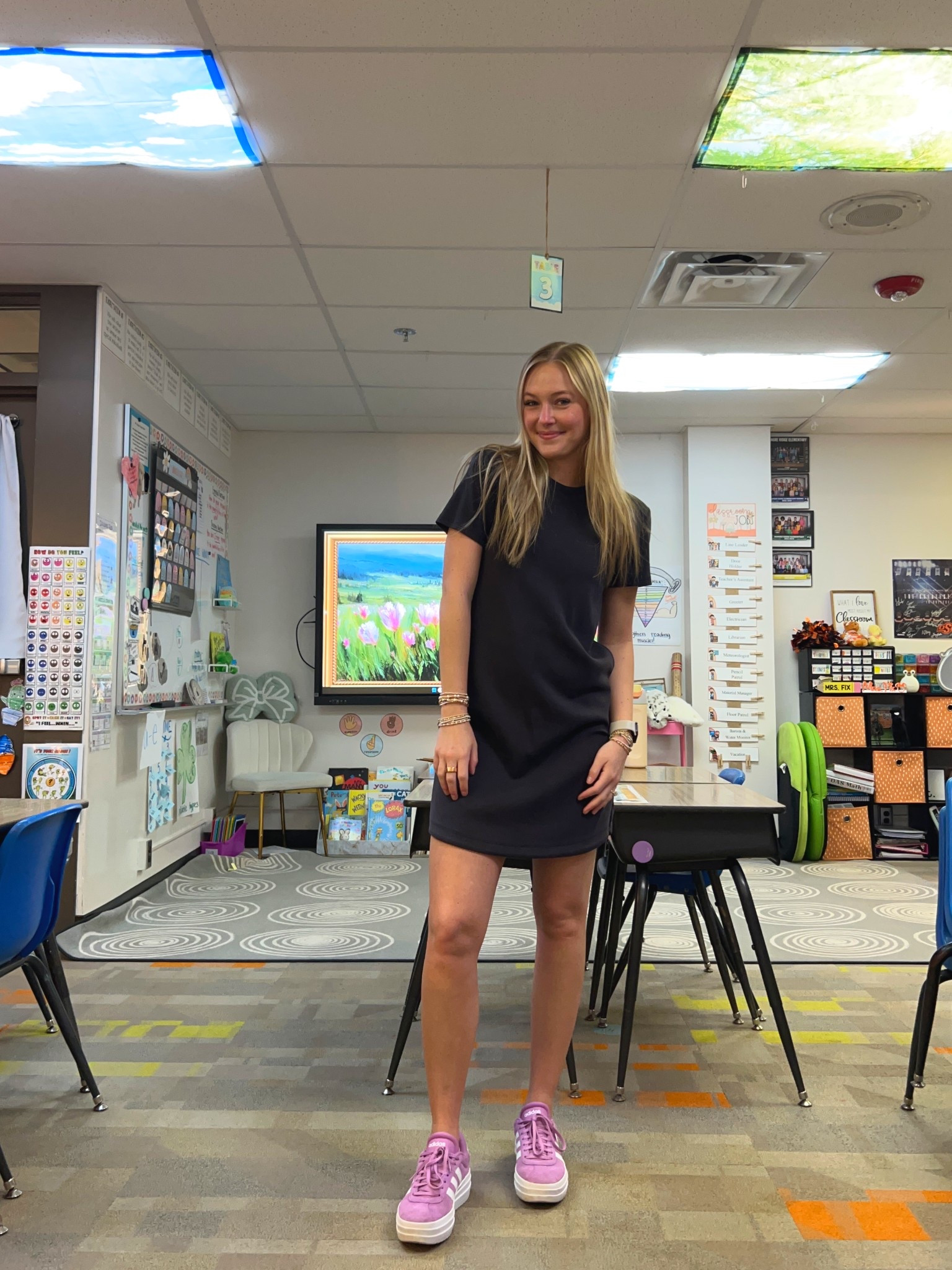 Love a good colored sneaker 💟🦄☂️ #adidas 