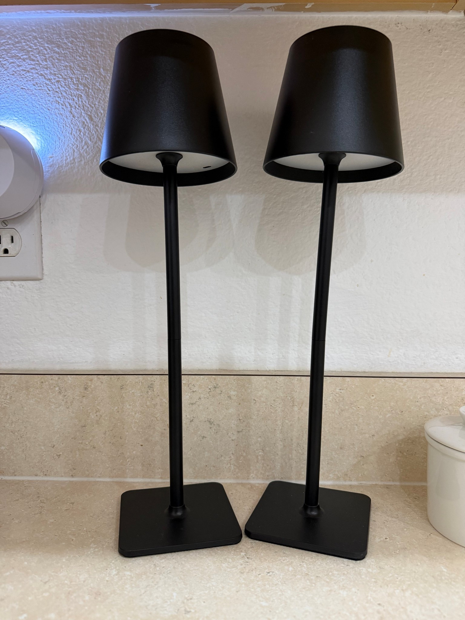 Set of 2 rechargeable lamps / perfect for hurricane season or other weather events 