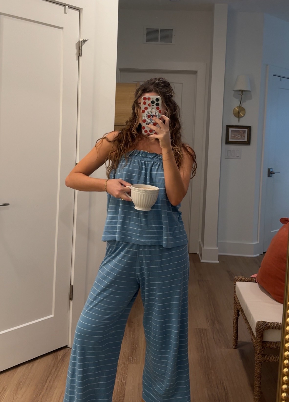 Morning started in Lake pjs are the best! Wearing size smalll

#LTKStyleTip