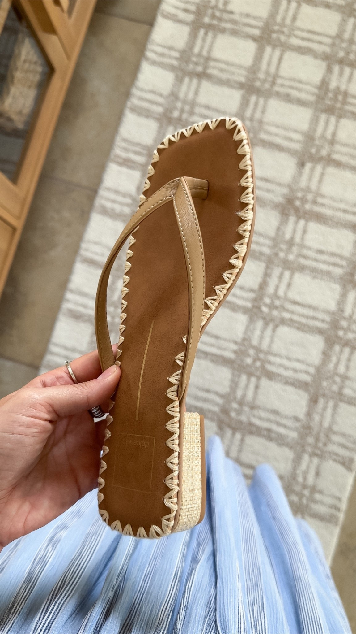 Low heel flip flops for spring & summer! Run tts 

#LTKShoeCrush #LTKFindsUnder100 #LTKSeasonal