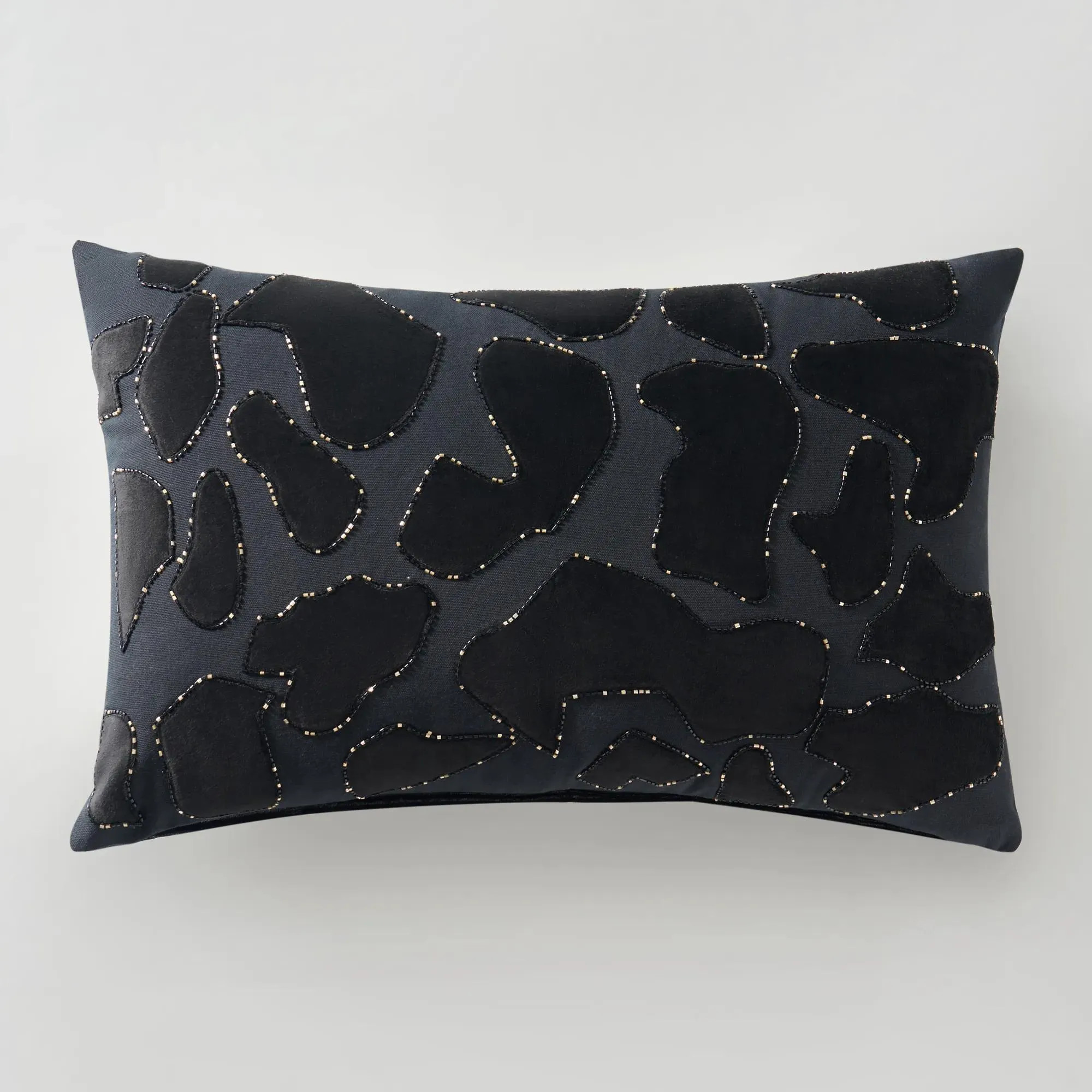 Wylder Lumbar 14" x 22" - Black | Z Gallerie