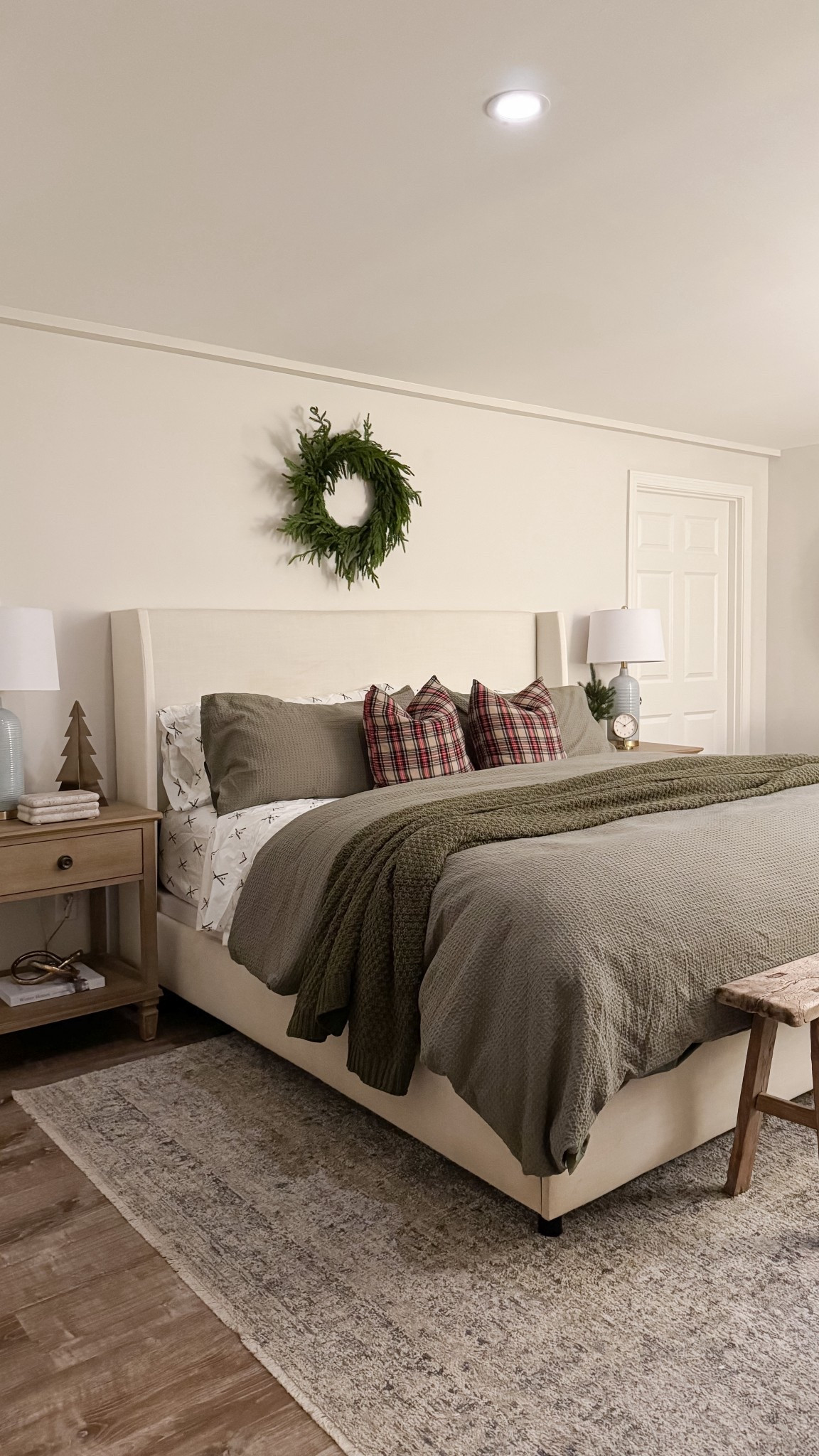 Christmas Coastal Guest Bedroom

beige bedroom, vintage bedroom, throw pillow, vintage bench, tilly upholstered bed, wayfair beige bed, sherri calnan home 

#LTKHome #LTKHoliday