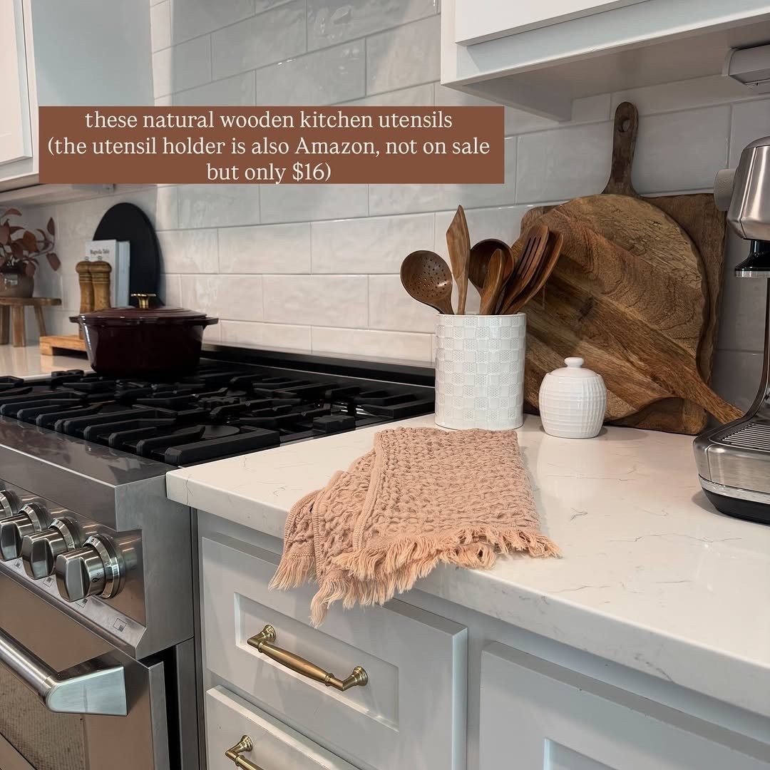 Amazon kitchen decor,
Kitchen finds, Amazon kitchenware, utensil holder, wood utensils, non-plastic utensils, Amazon utensils

#LTKHome